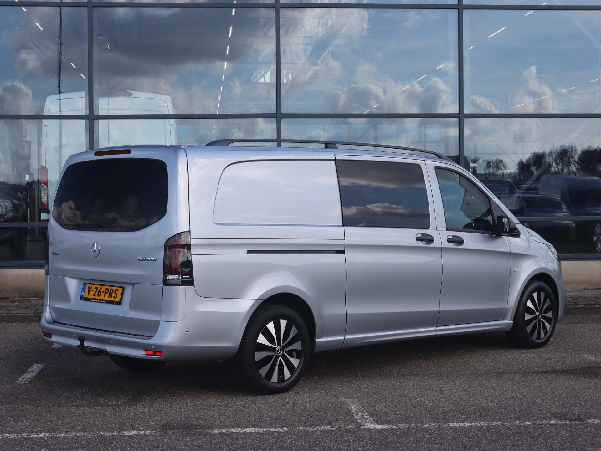 Mercedes-Benz-Vito-image-1