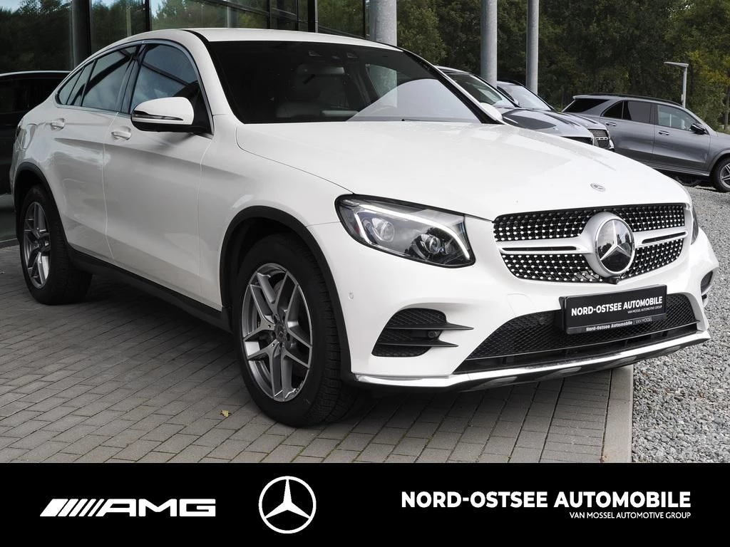 Mercedes-Benz GLC 220 d 4MATIC Coupé AMG DISTRO 360° 19'' MULT AMG LineX254 GLC 220 d 4MATIC Coupé AMG DISTRO 360° 19'' MU