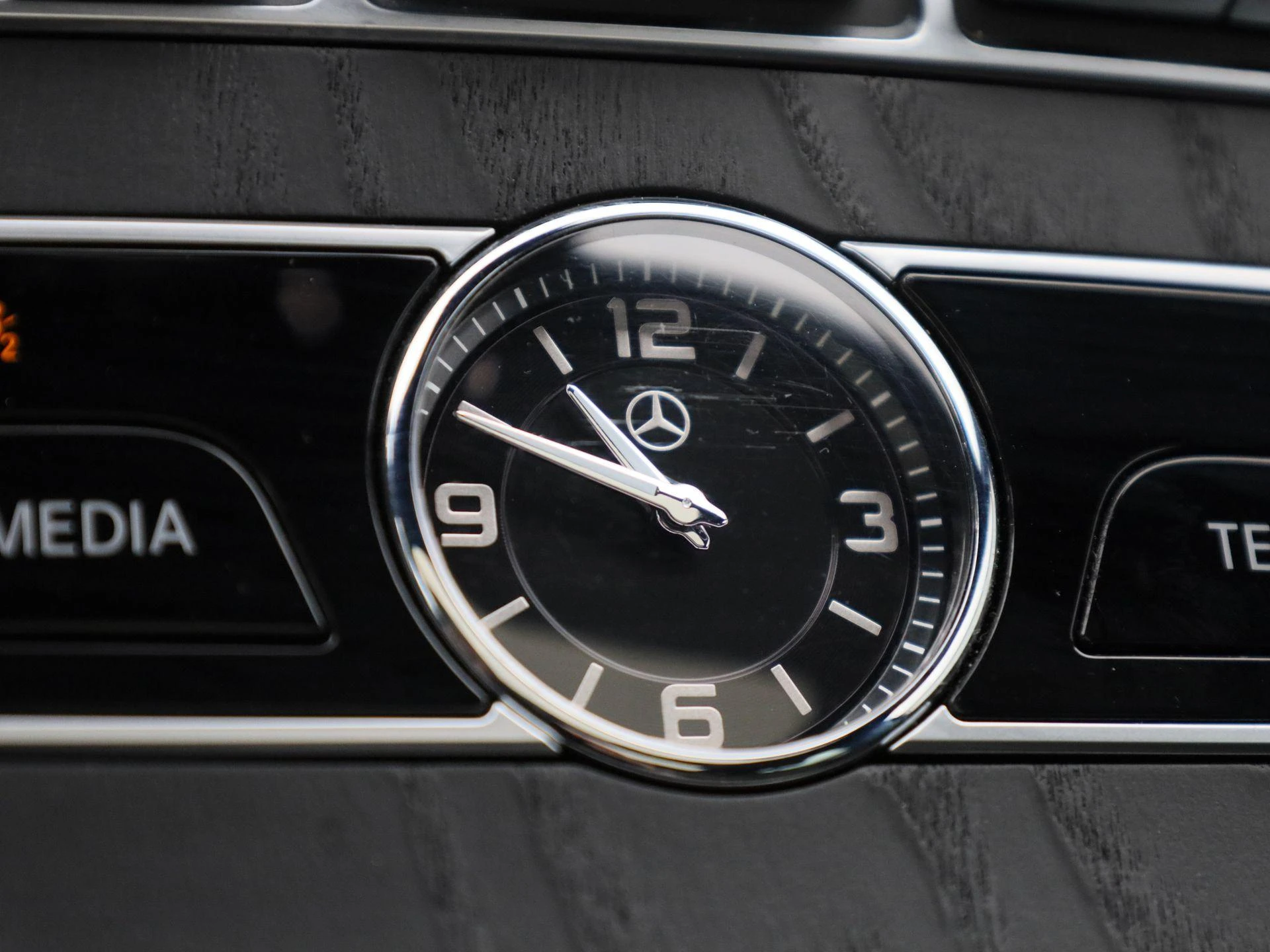 Mercedes-Benz-E-Klasse-image-27
