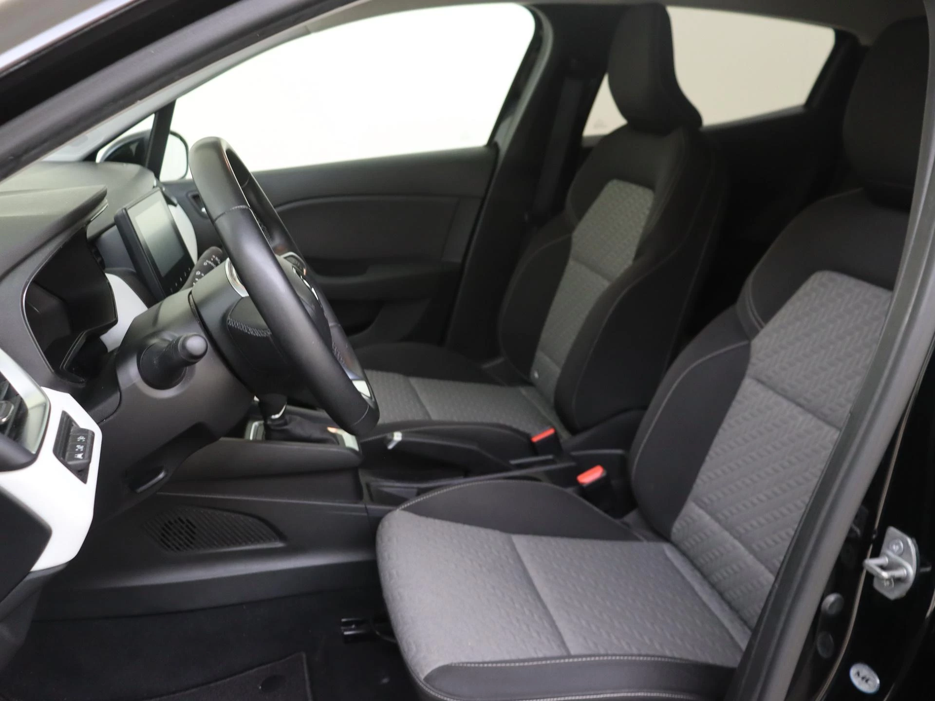 Renault-Clio-image-10