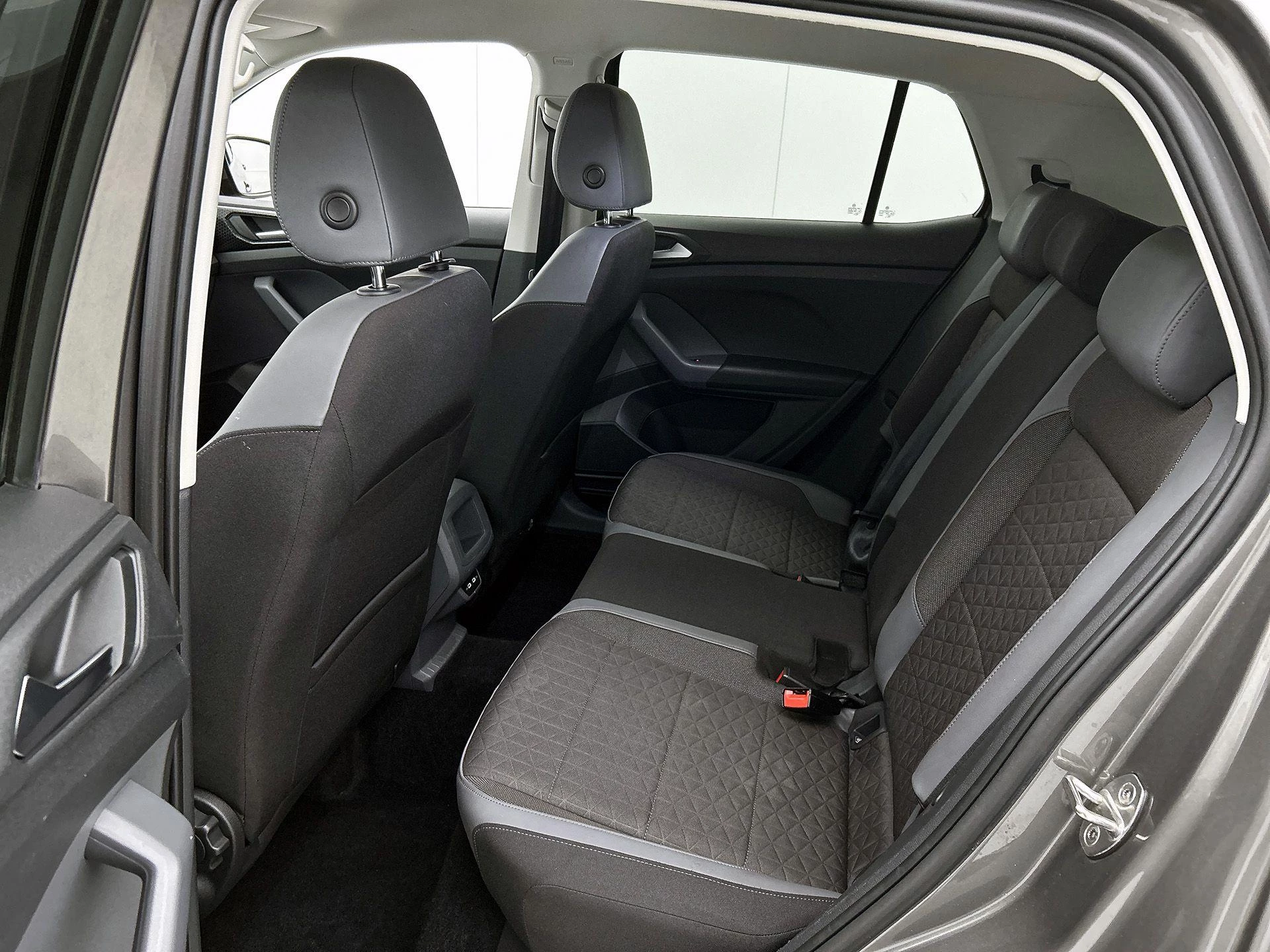 Volkswagen-T-Cross-image-26