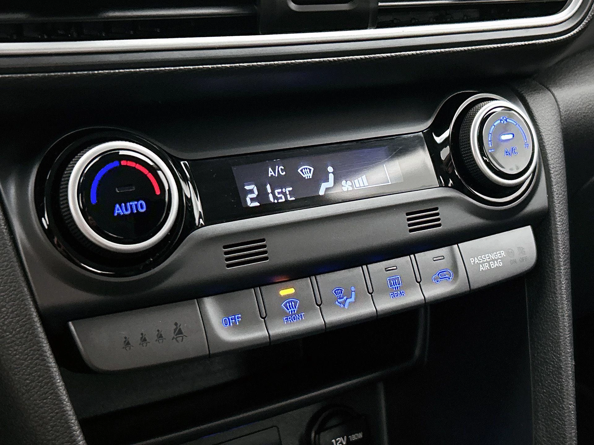 Hyundai-Kona-image-18