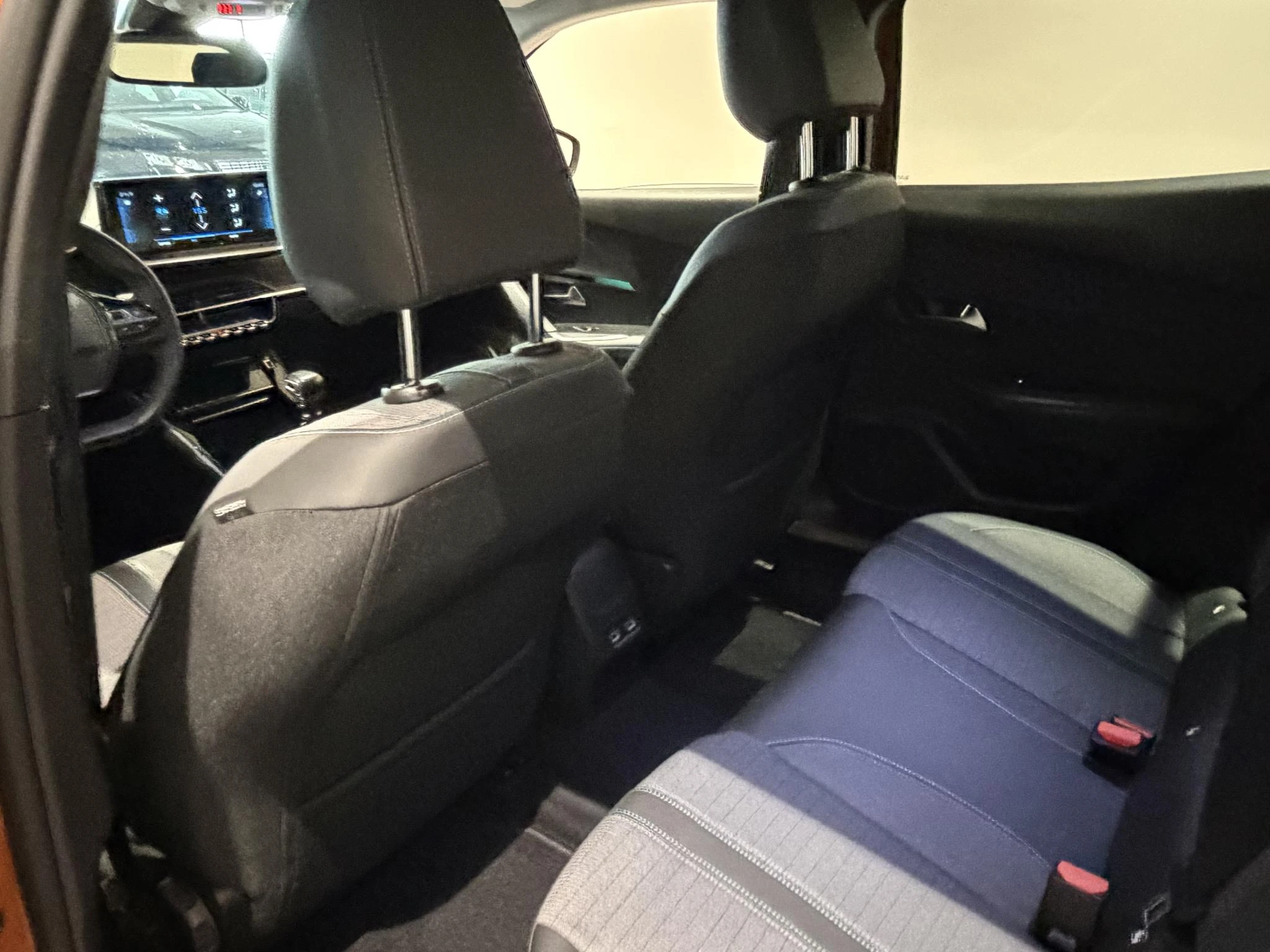 Peugeot-2008-image-10