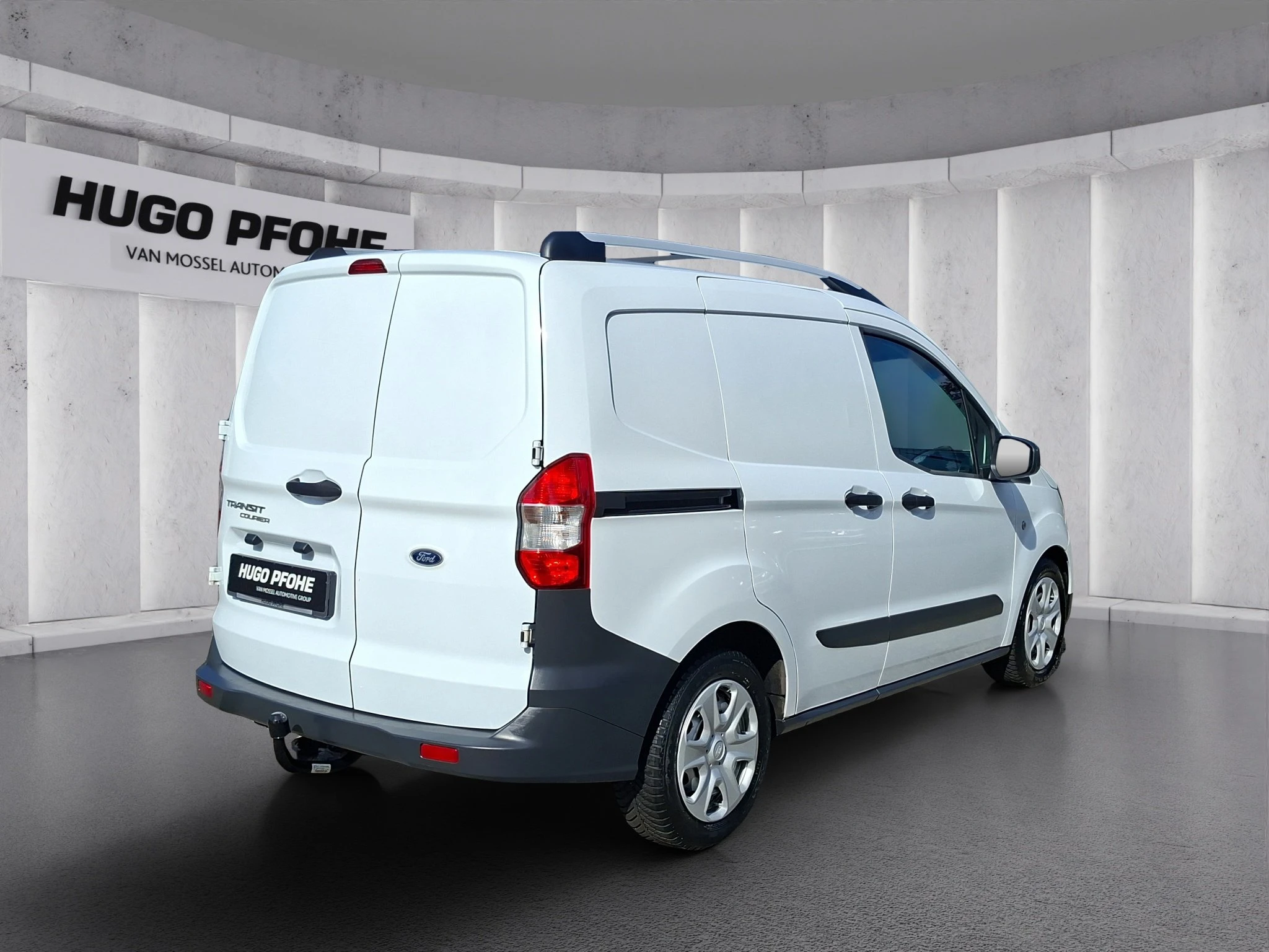Ford-Transit Courier-image-4