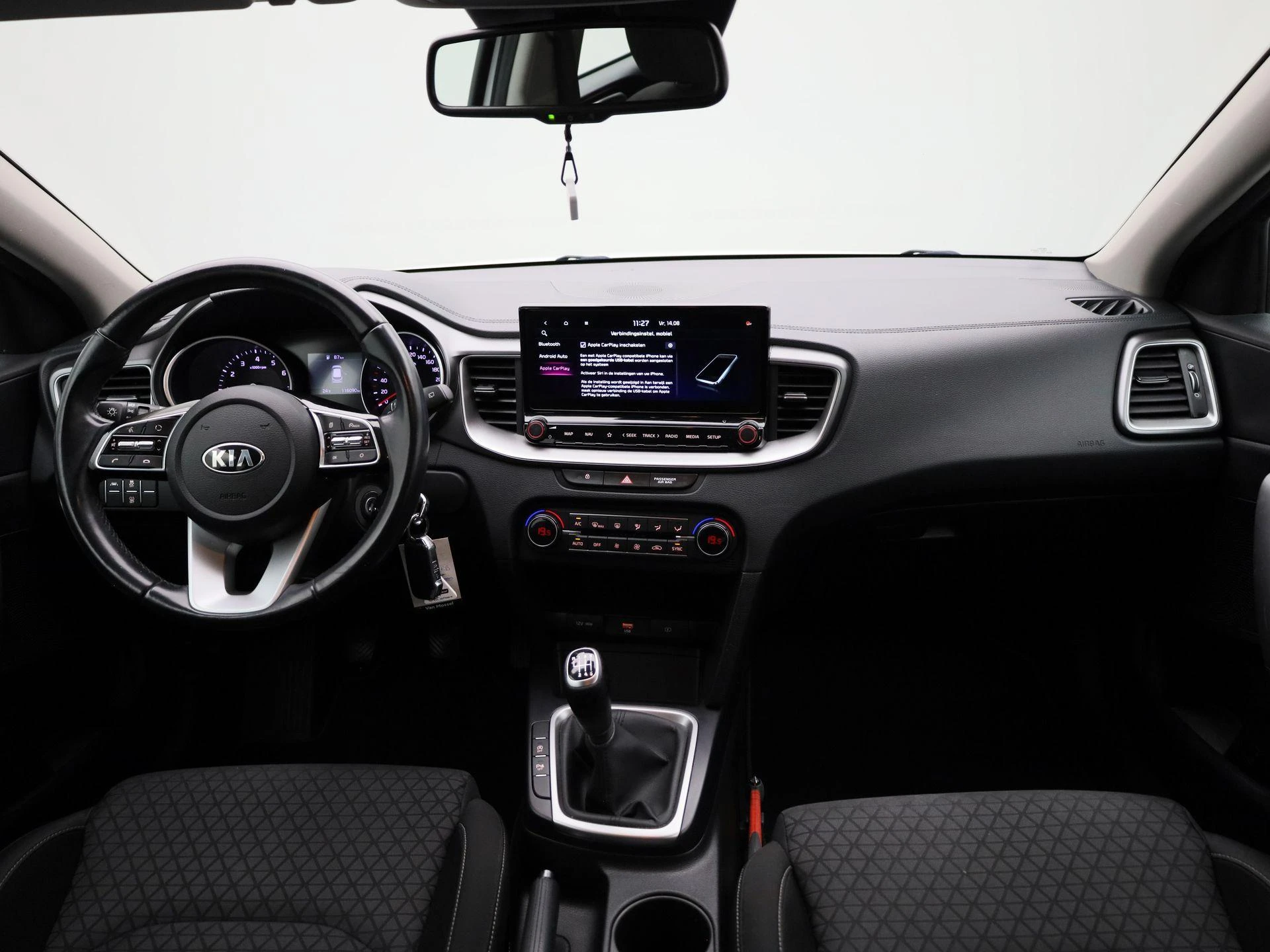 Kia-Ceed Sportswagon-image-31