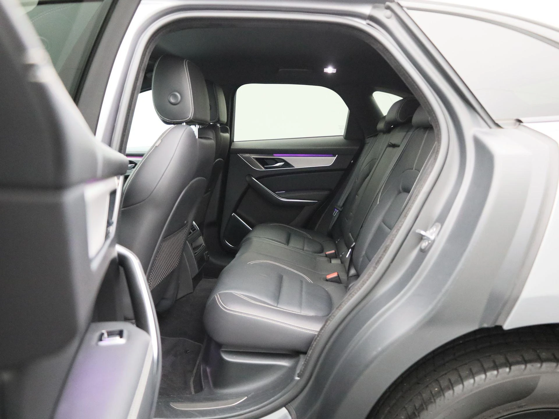 Jaguar F-PACE 2.0 P250 R-Dynamic SE