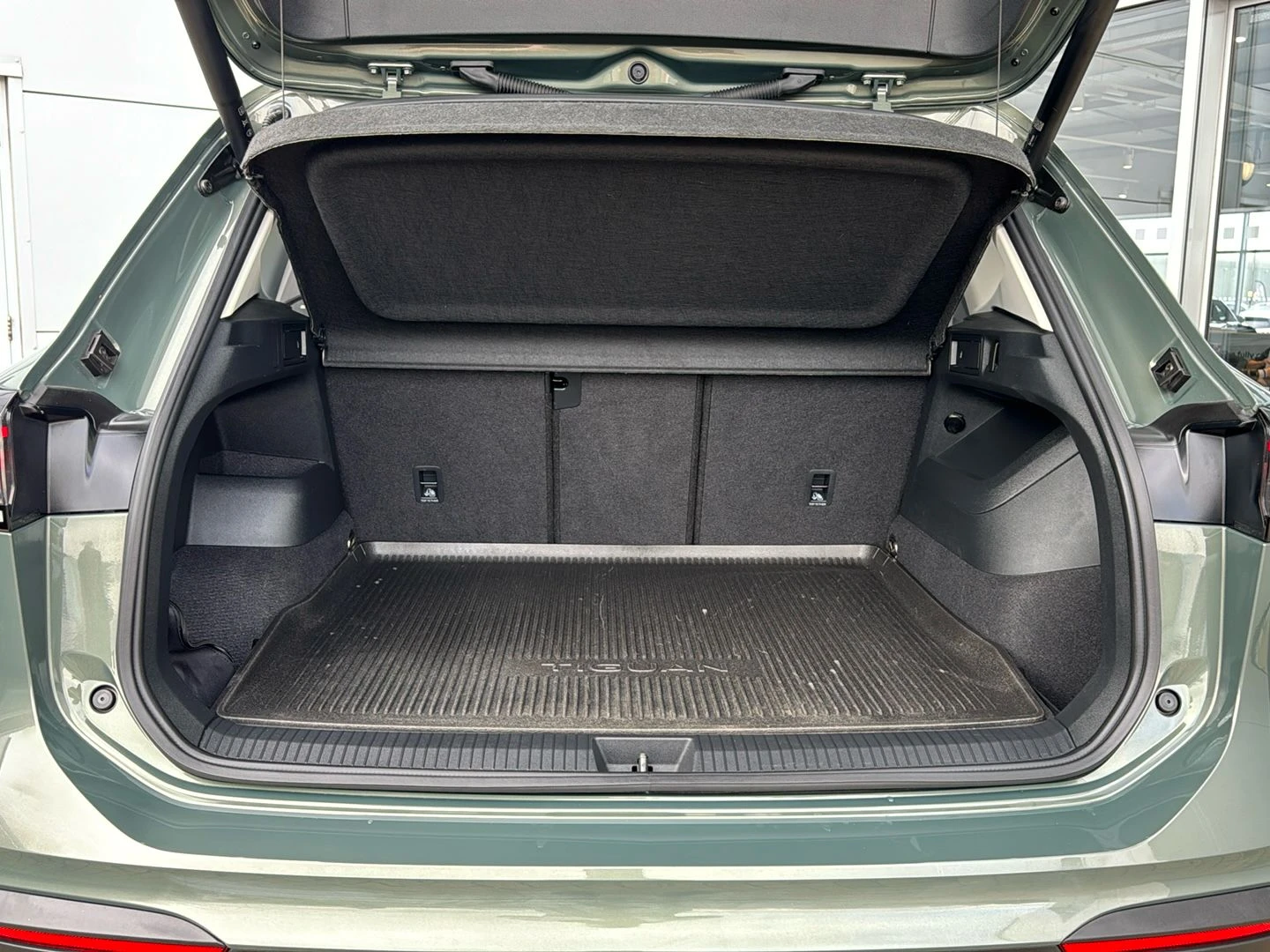 Volkswagen-Tiguan-image-14