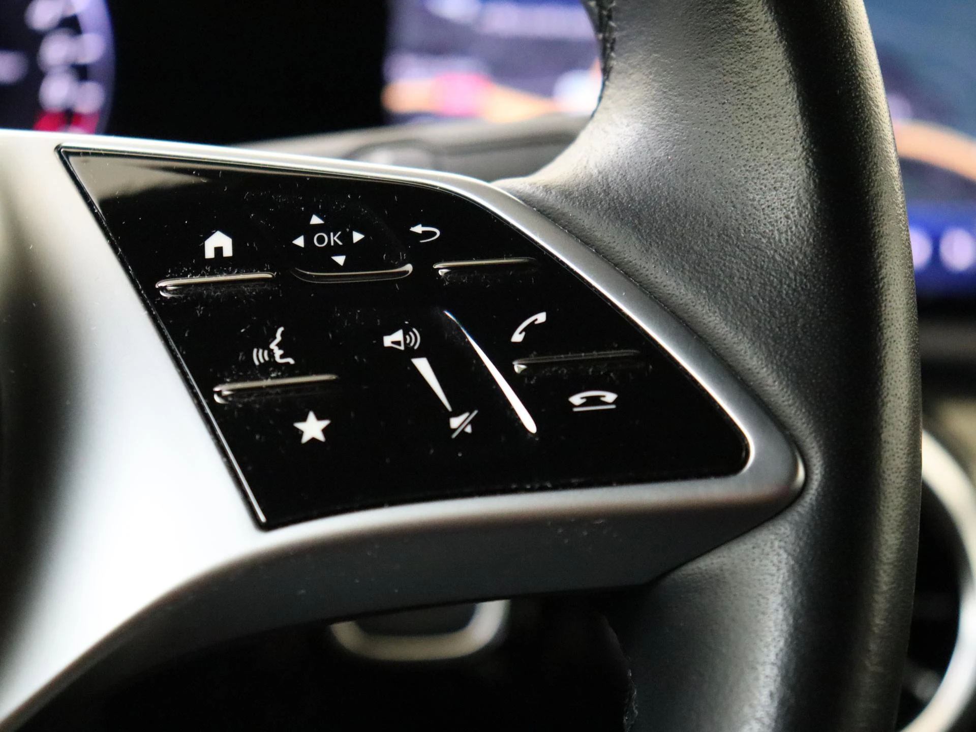 Mercedes-Benz-A-Klasse-image-12