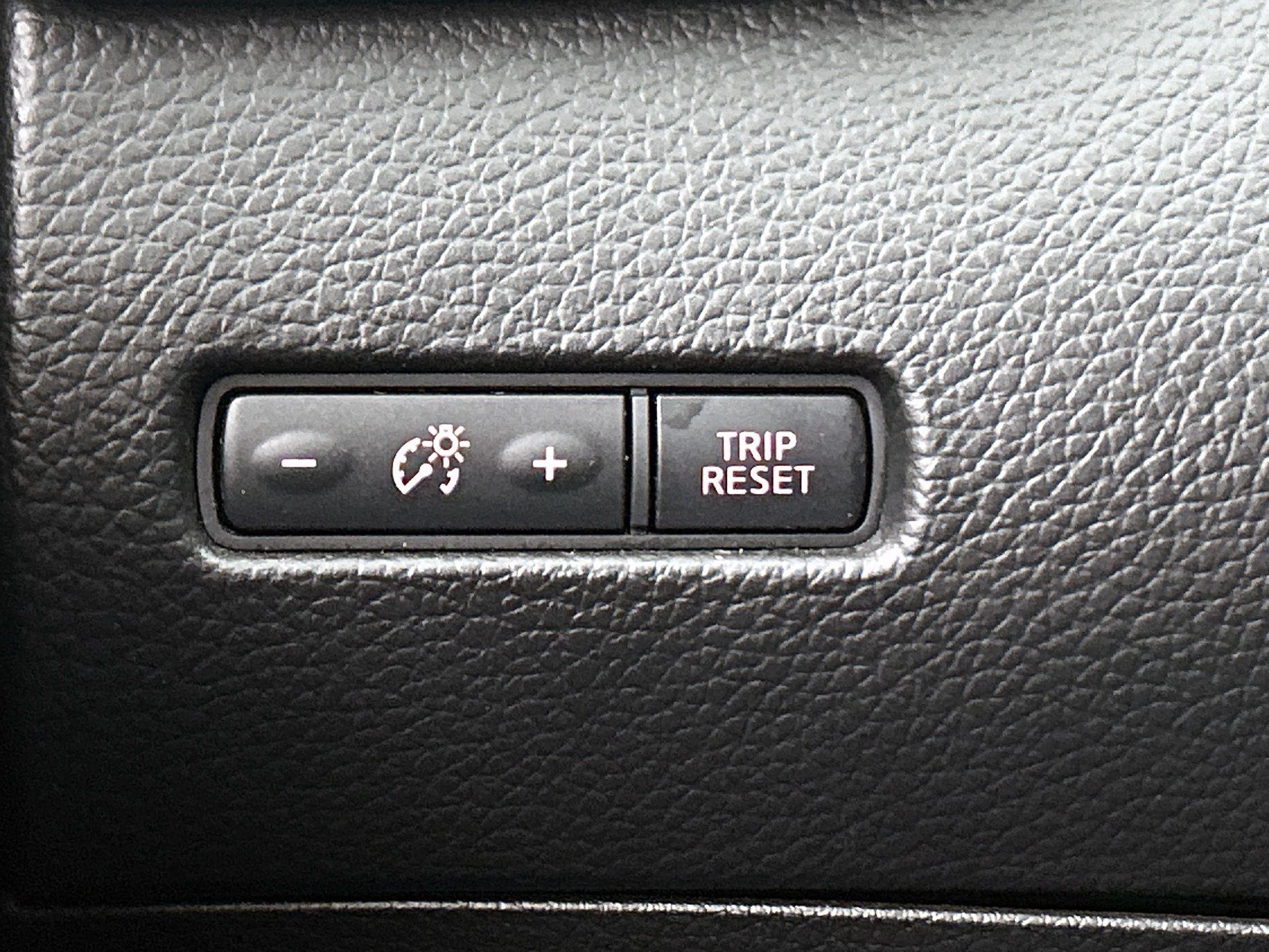 Nissan-QASHQAI-image-7