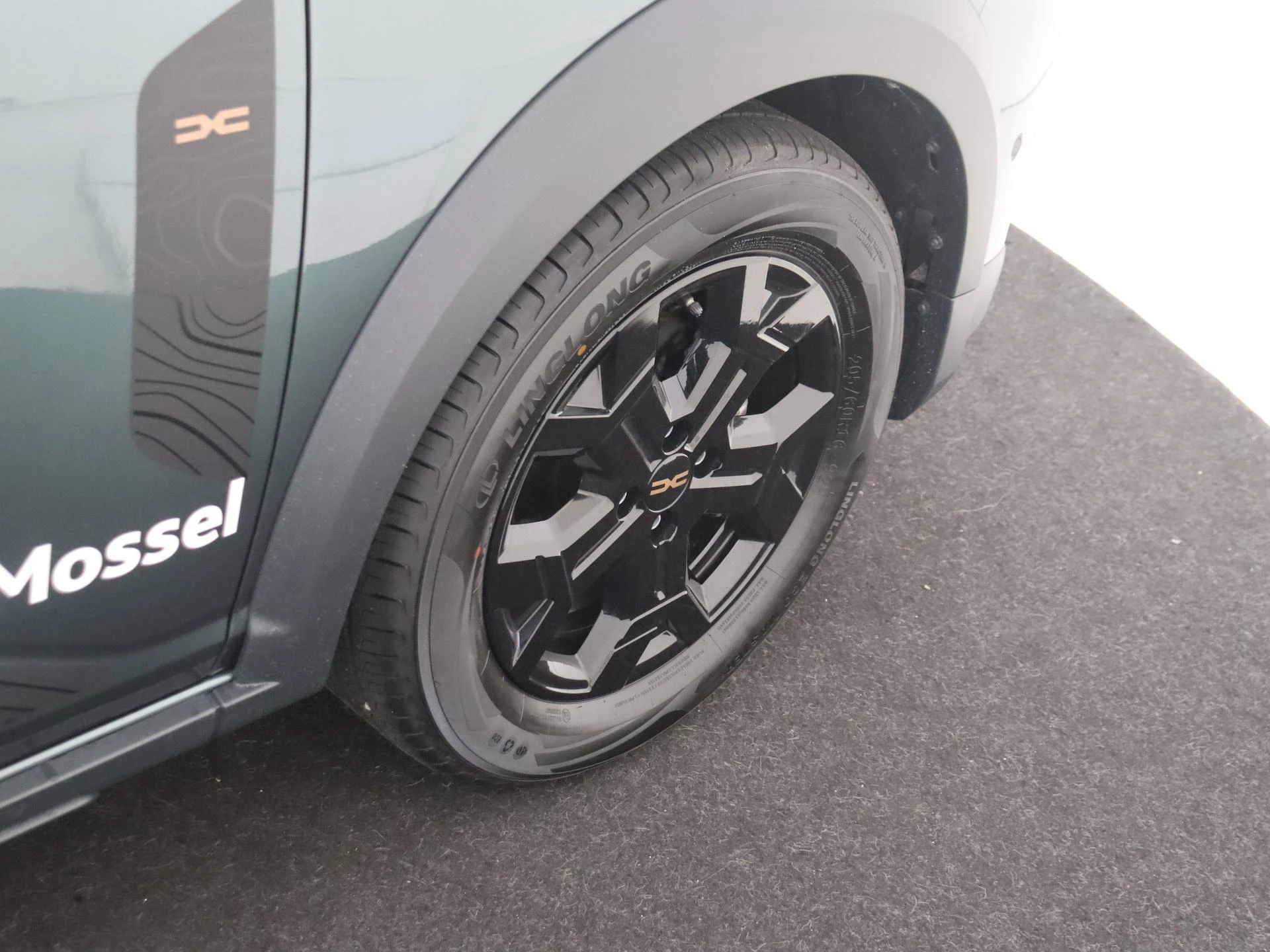 Dacia-Sandero Stepway-image-11