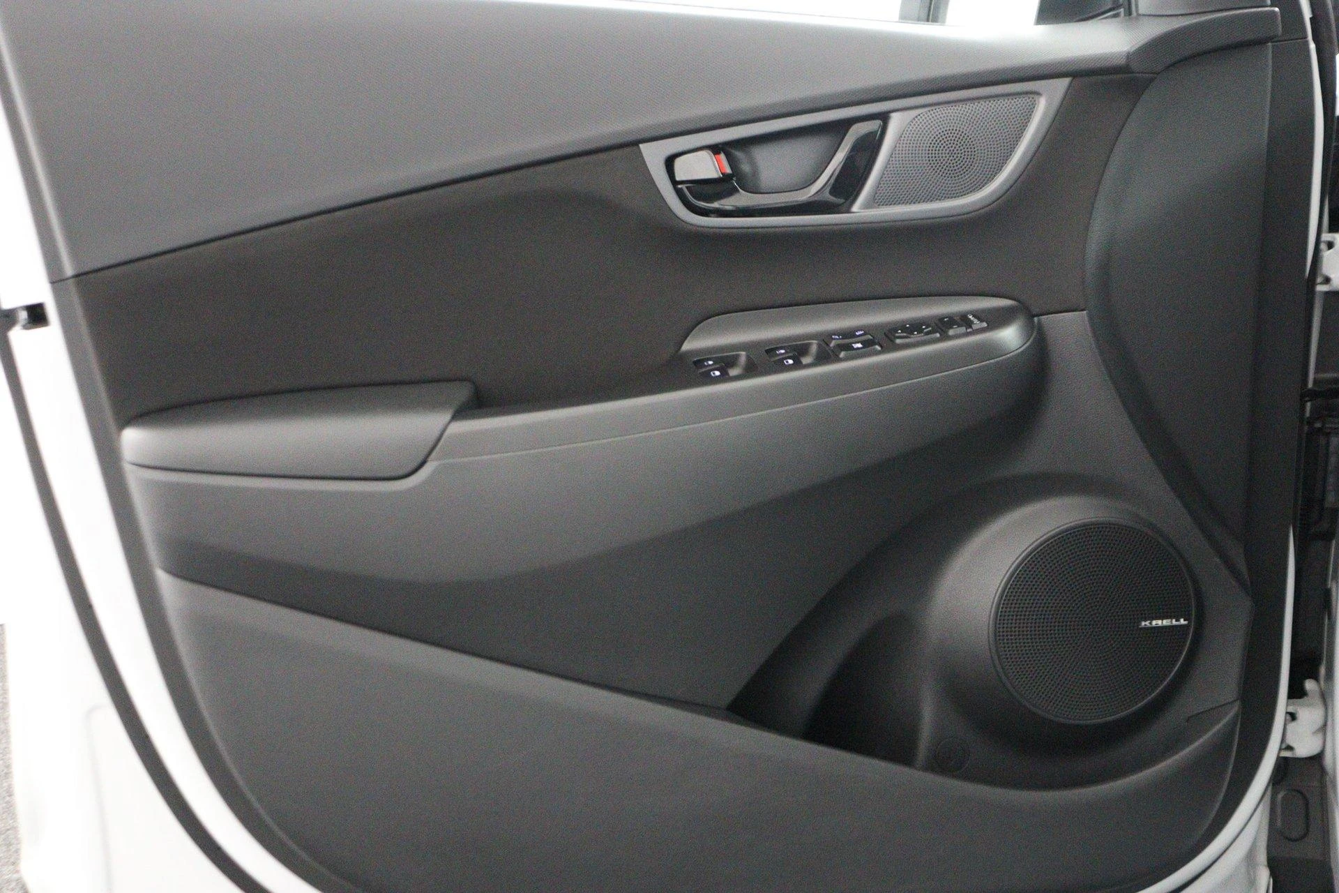 Hyundai-Kona-image-36