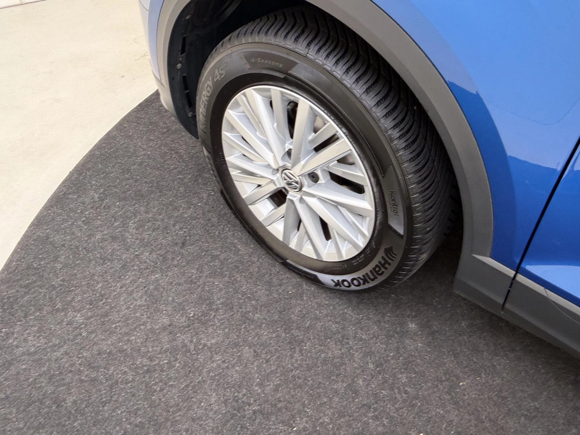 Volkswagen-T-Roc-image-24