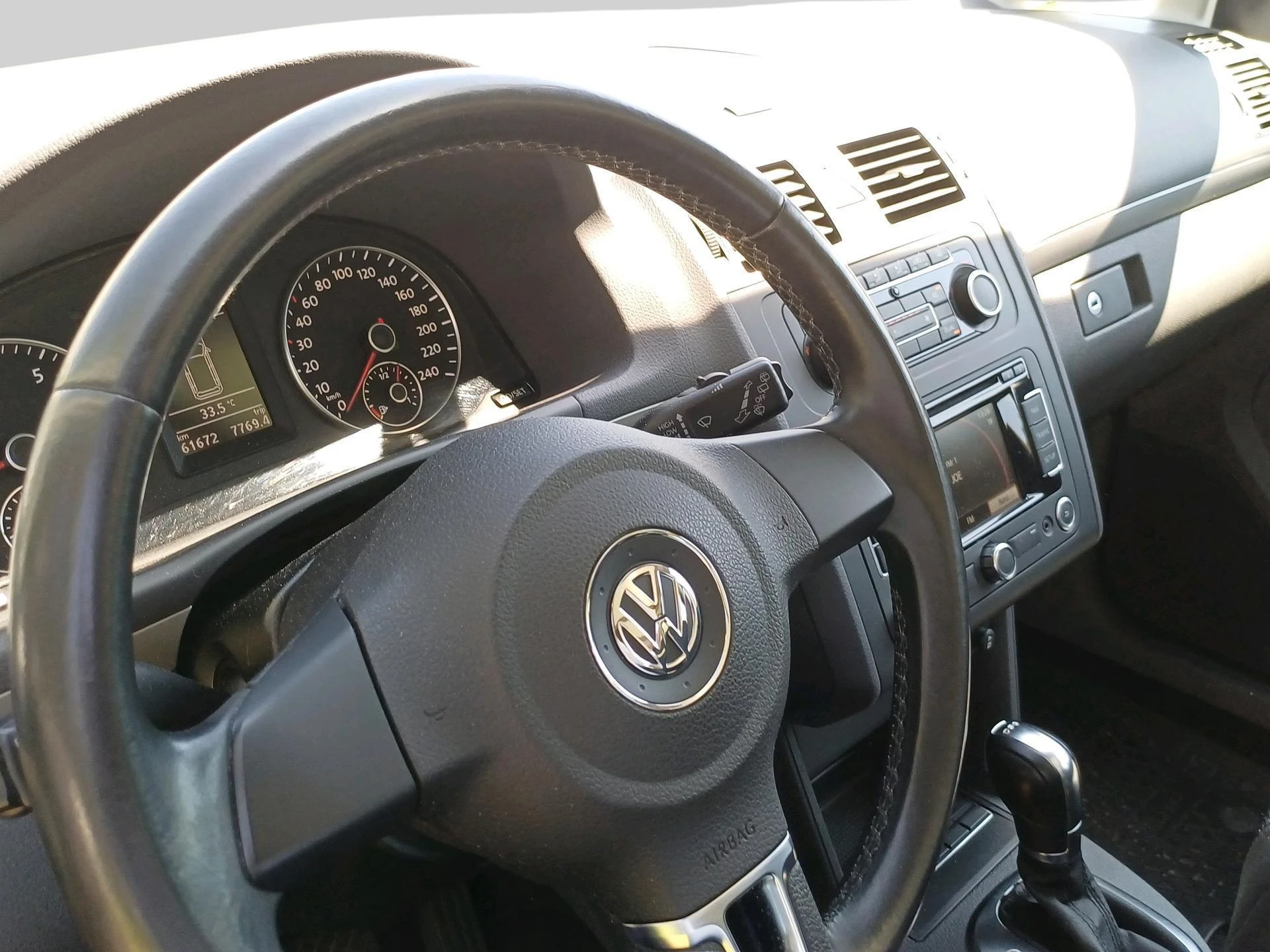 Volkswagen Touran 1.4L TSi 103kW Conceptline