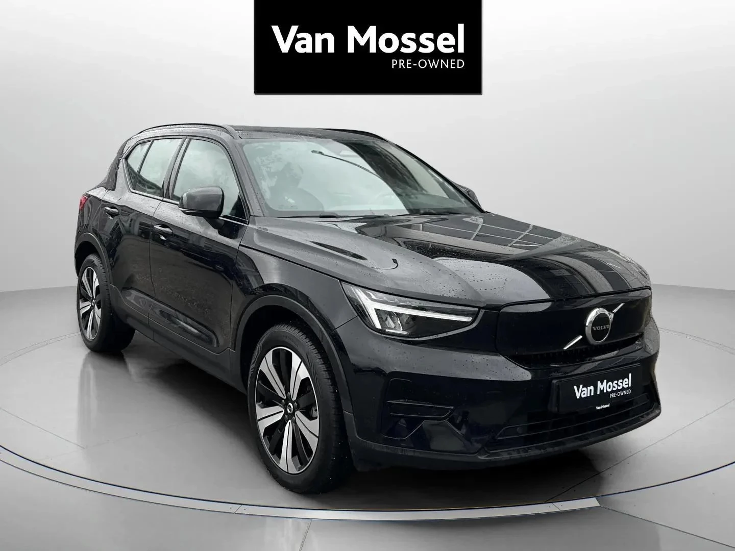 Volvo-XC40-image-2