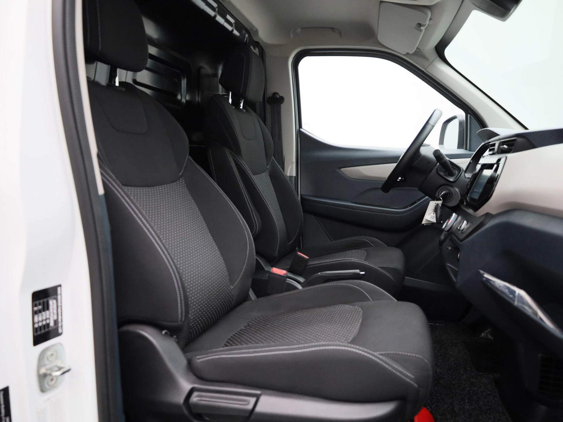 Maxus eDeliver3 50 kWh LWB