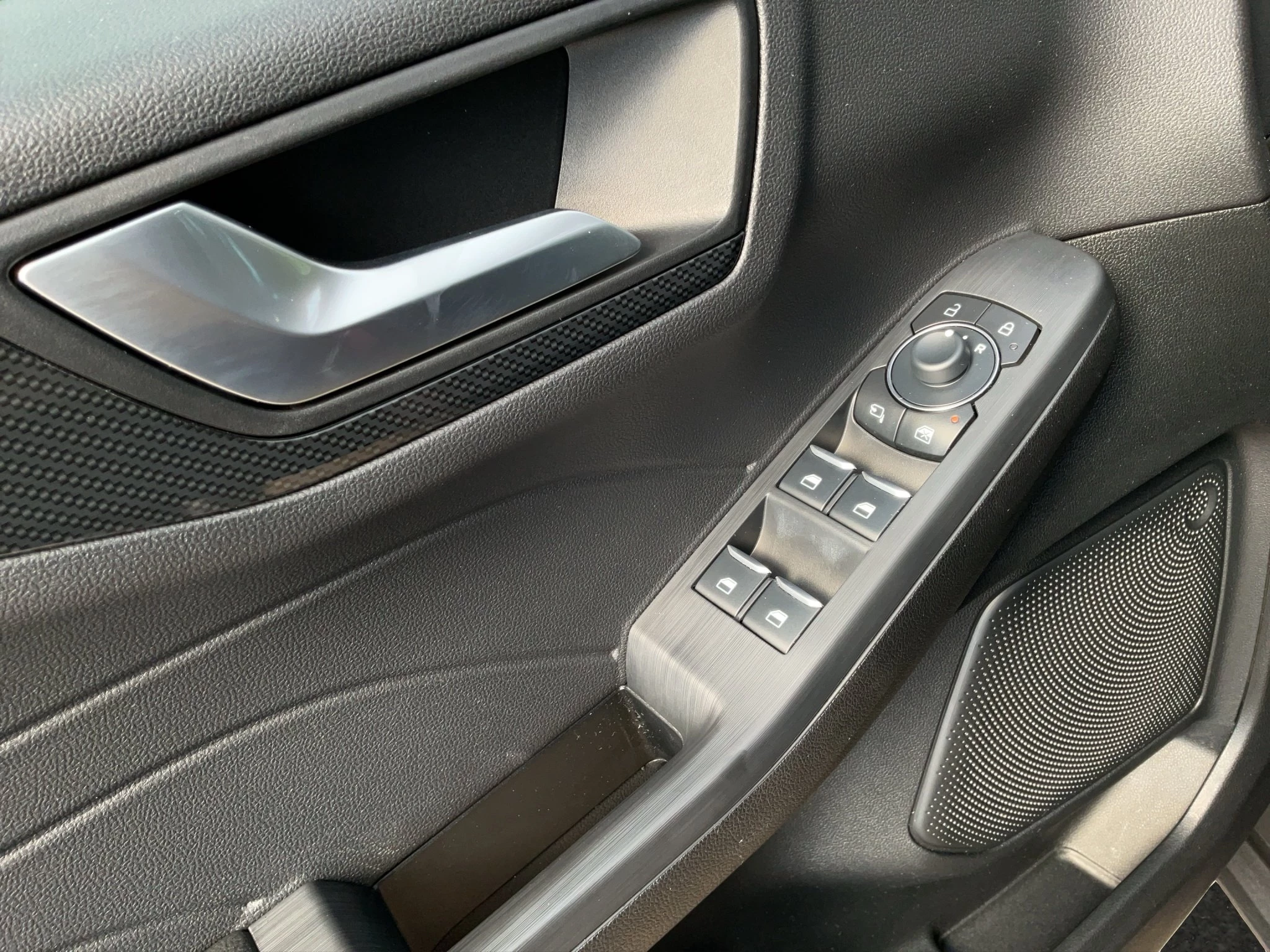 Ford Kuga ST-Line X*PANO*AHK*KAM*ACC*NAVI*SOUND-SYS.