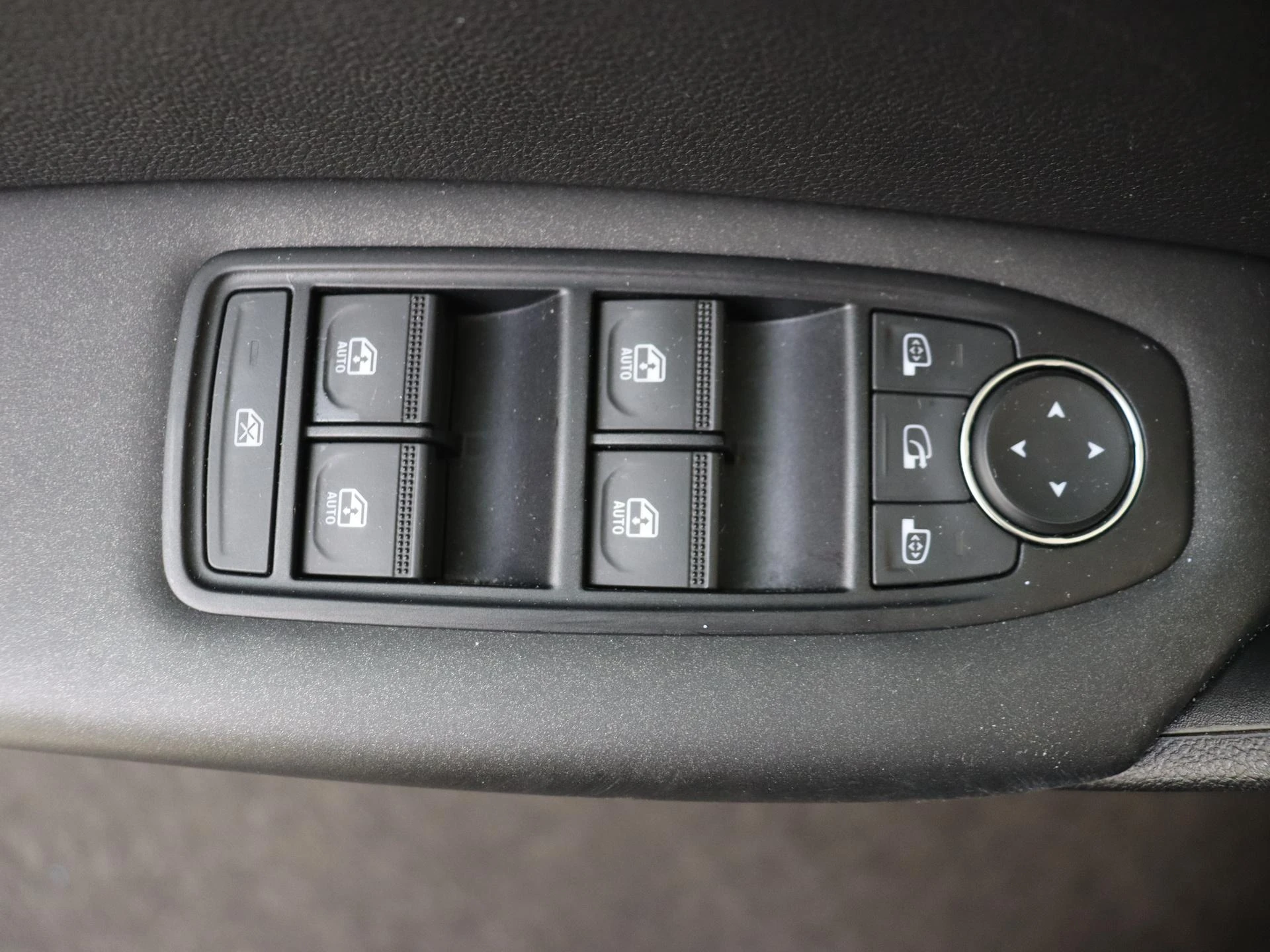 Renault-Captur-image-29