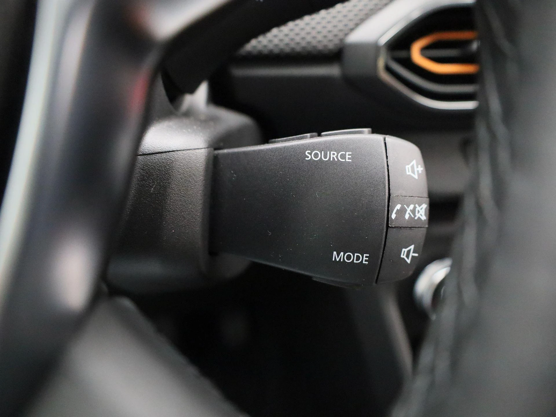 Dacia-Sandero Stepway-image-25