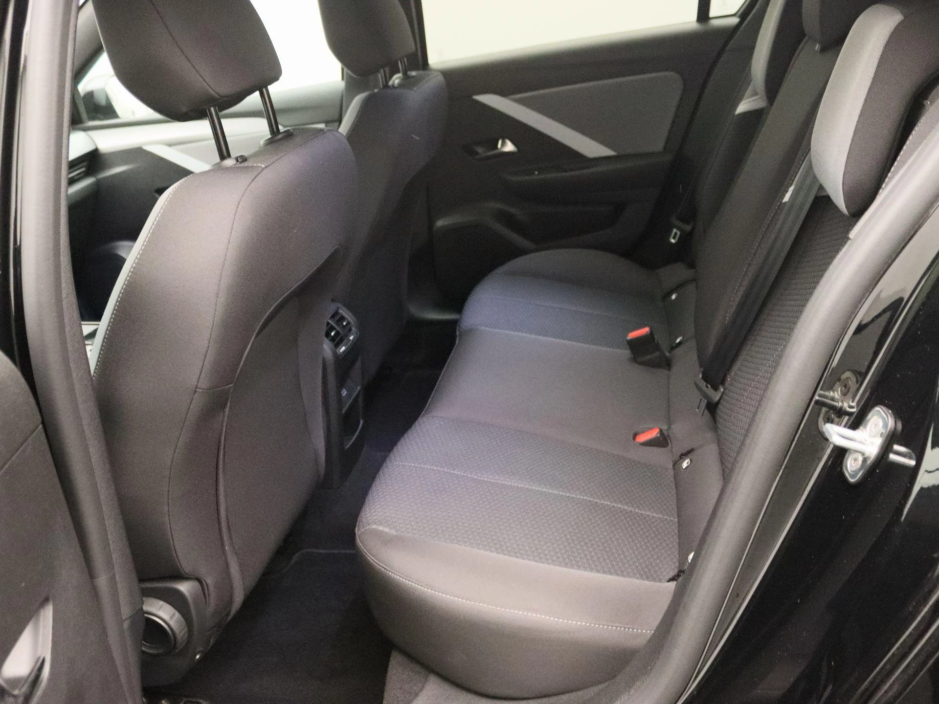 Opel-Astra-image-12