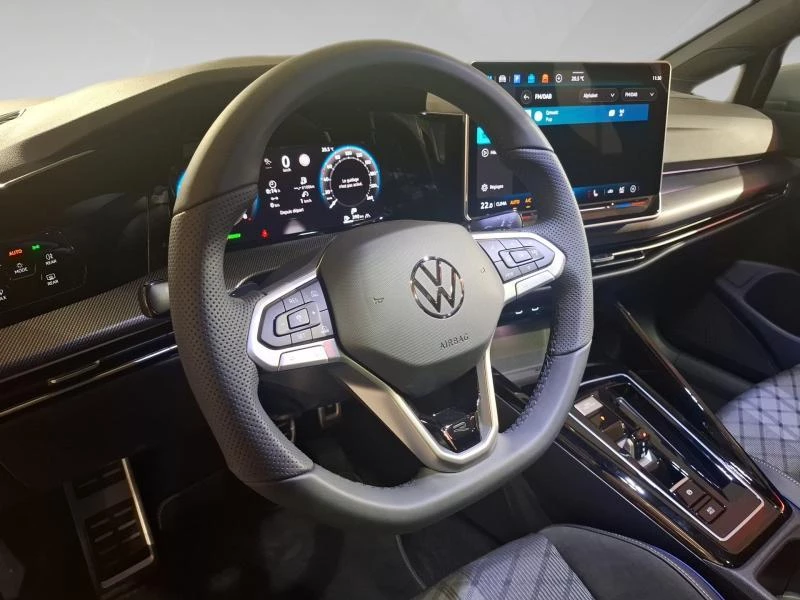 Volkswagen-Golf-image-2