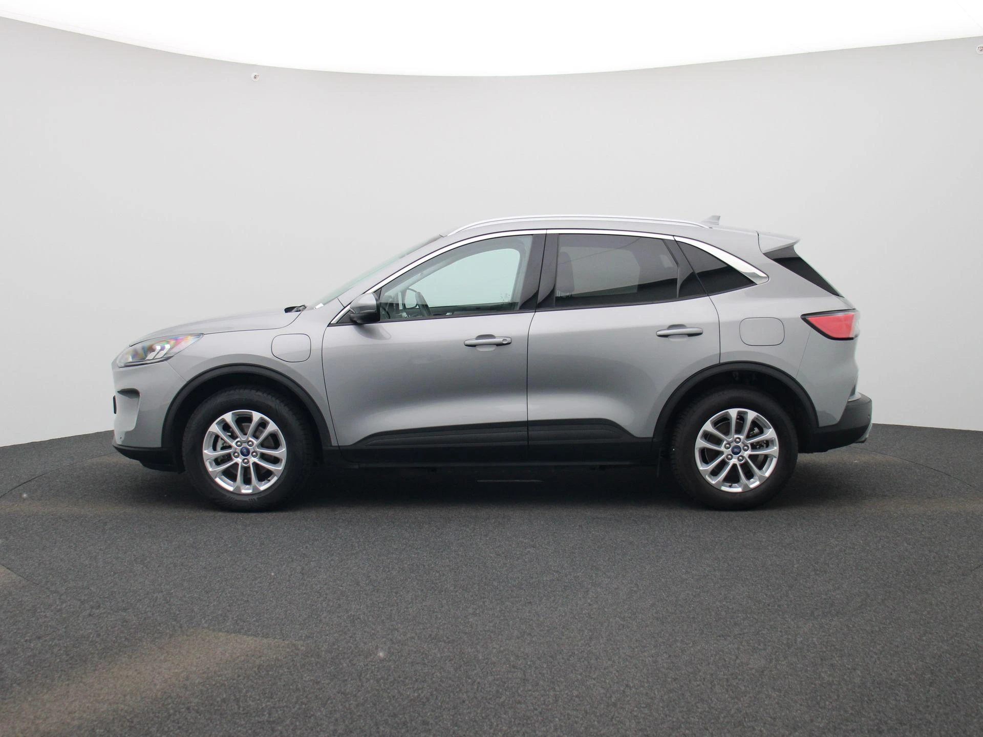 Ford Kuga 2.5i FHEV Aut. 140kW Titanium