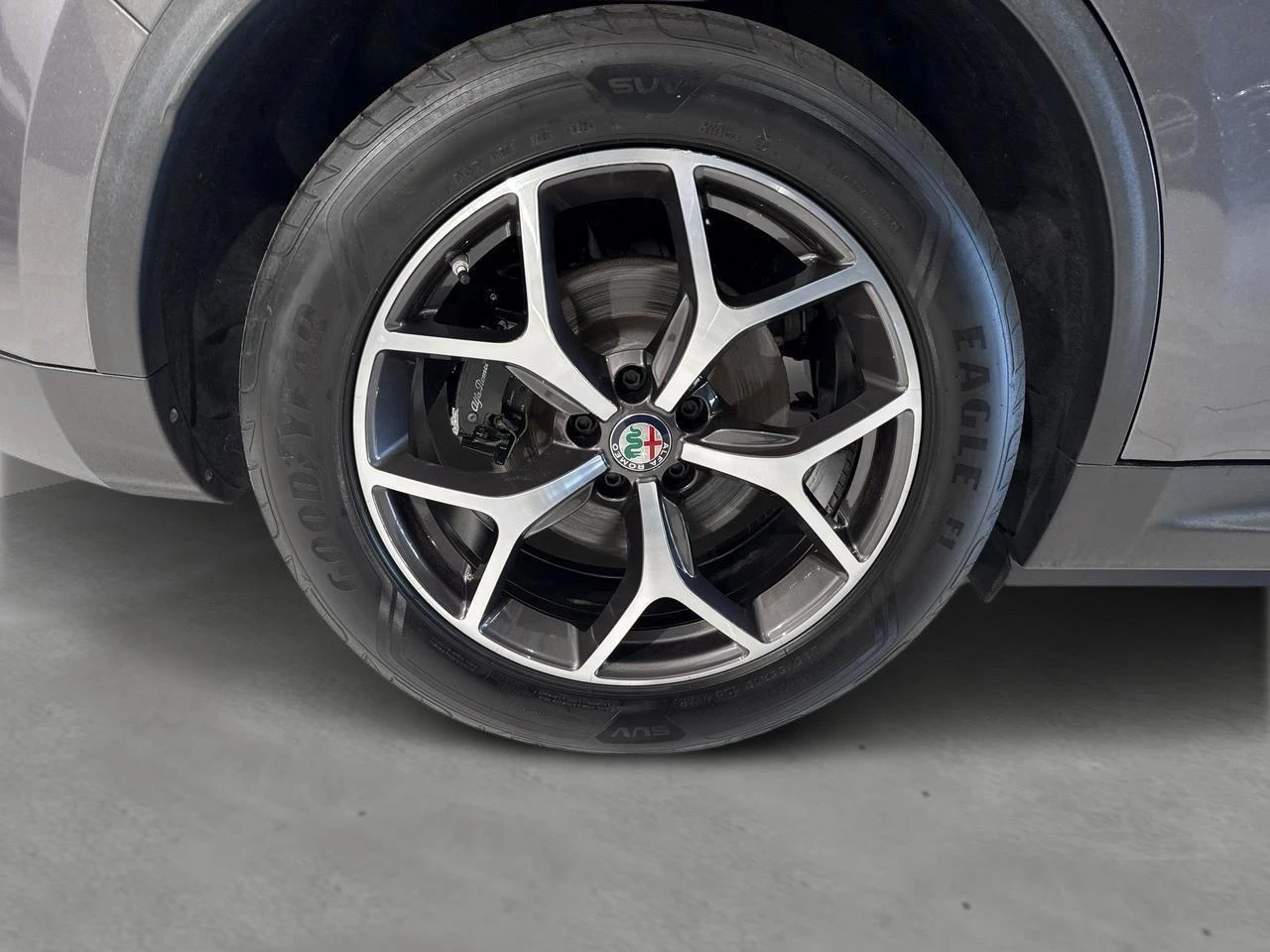 Alfa Romeo-Stelvio-image-5