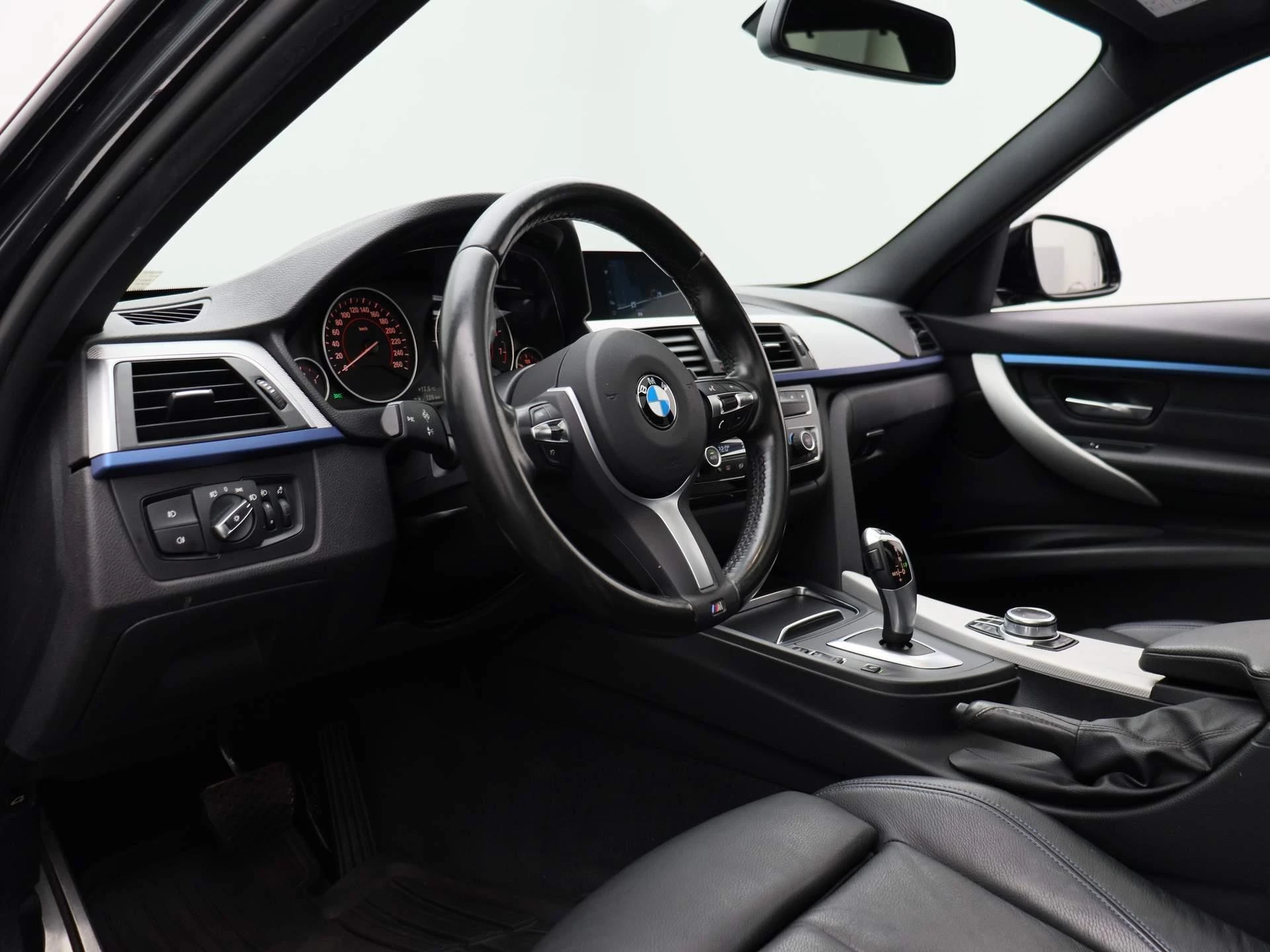 BMW-3 Serie-image-38