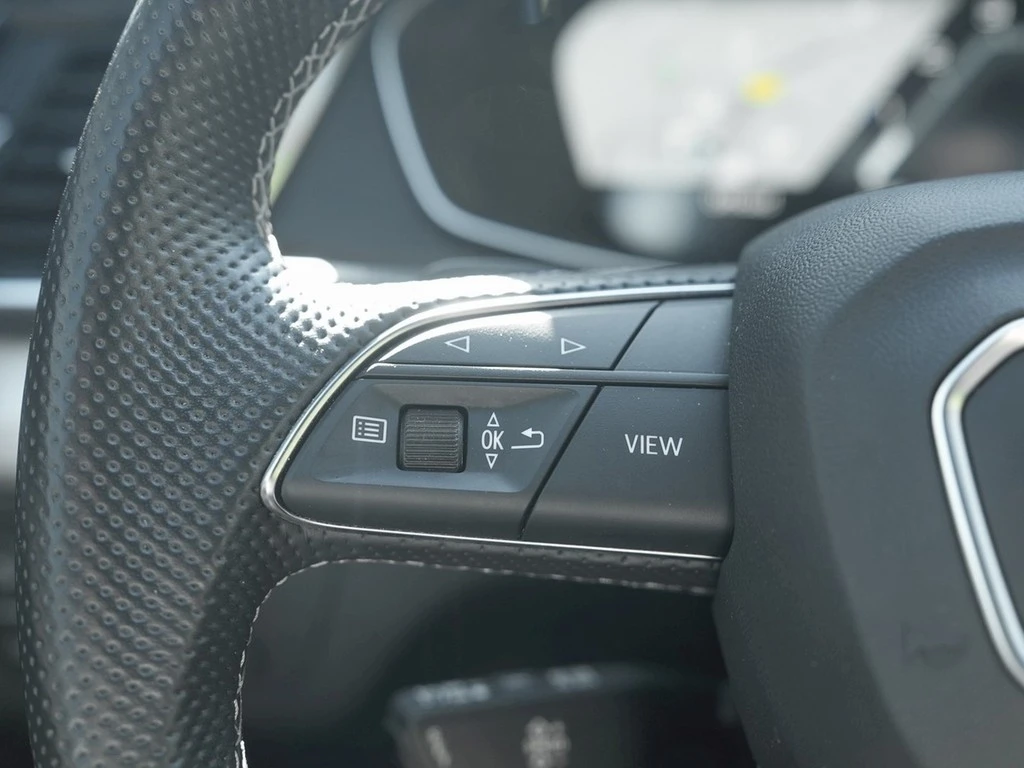 Audi Q5 40 TDI quattro S line S-tronic Navi AHK