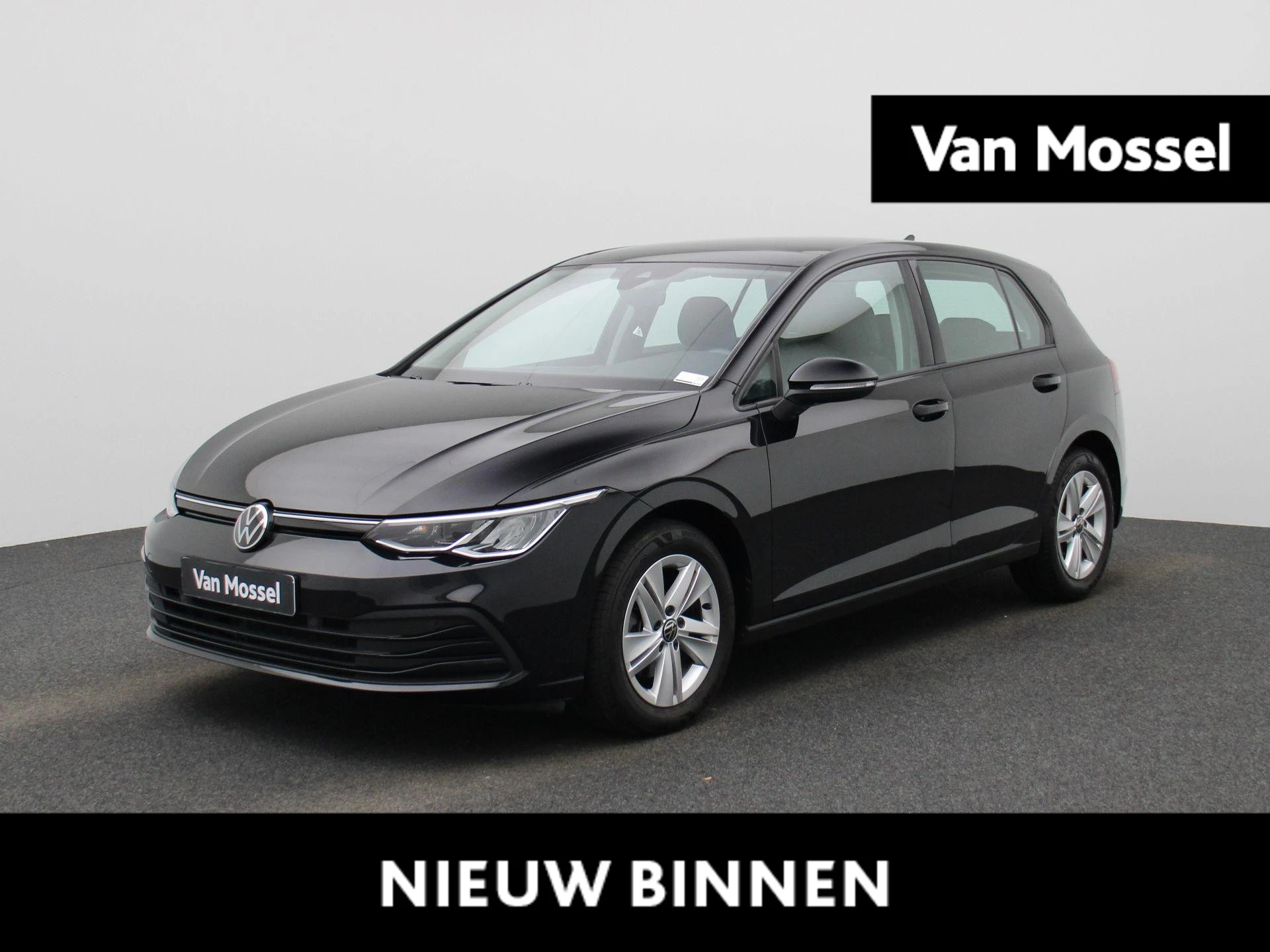 Volkswagen-Golf-image-0