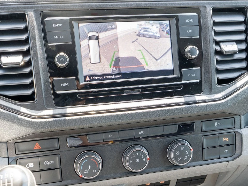 Volkswagen Crafter Kasten 2.0TDI lang Hochdach RearView