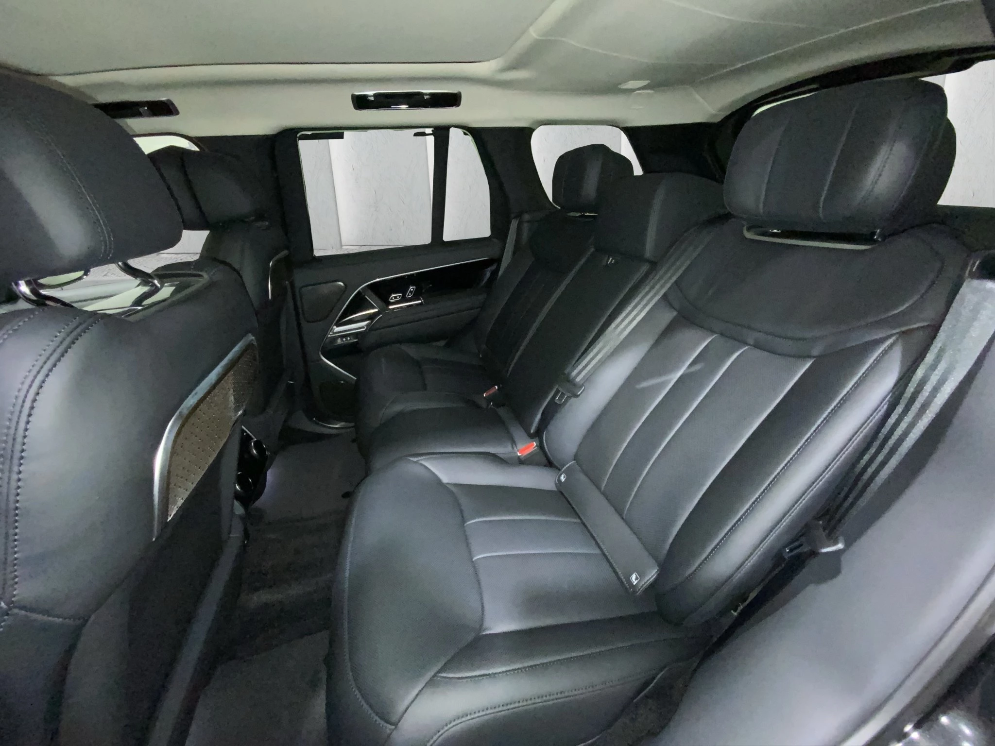 Land Rover Range Rover Autobiography 3.0 P550e 22 | AHK | Kühlfach