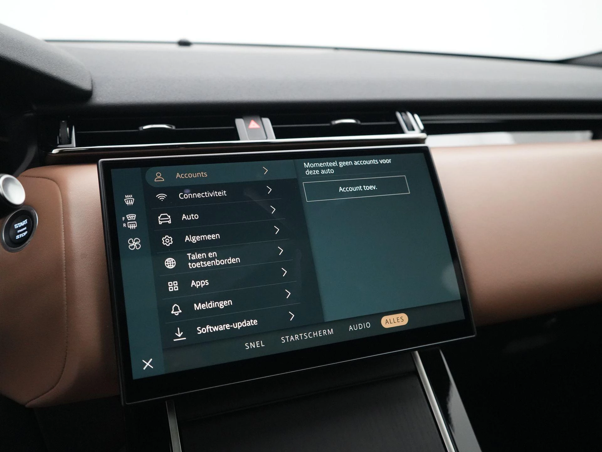 Land Rover-Range Rover Velar-image-25