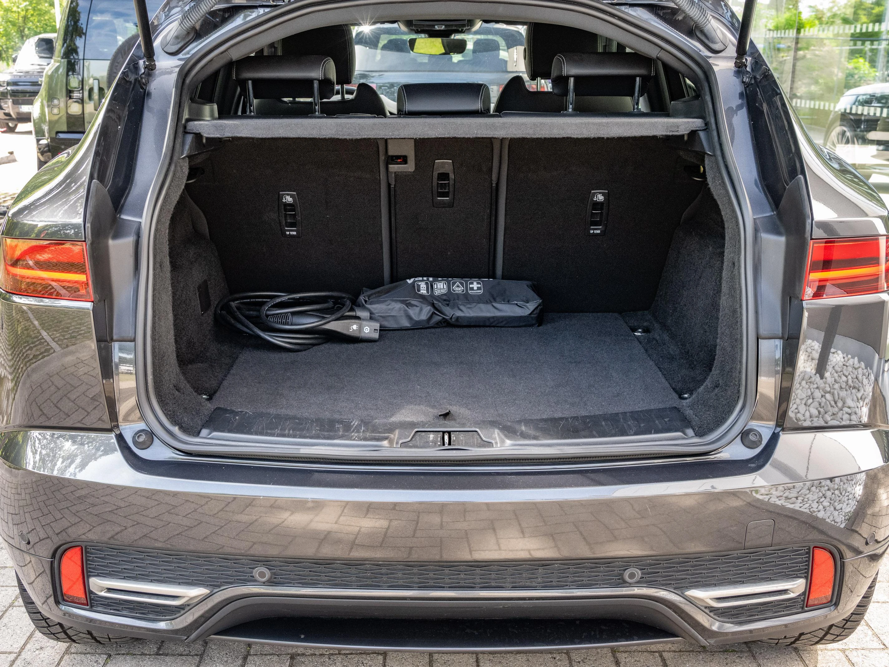 Jaguar E-PACE P300e R-Dynamic S