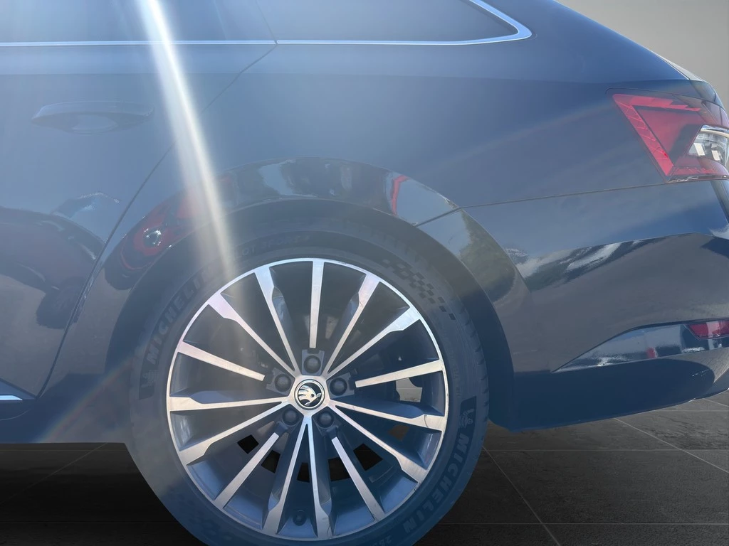 Škoda Superb Combi 2.0 TSI L&K *PANO*CANTON*AHK*STANDHEIZUNG*MATRIX*