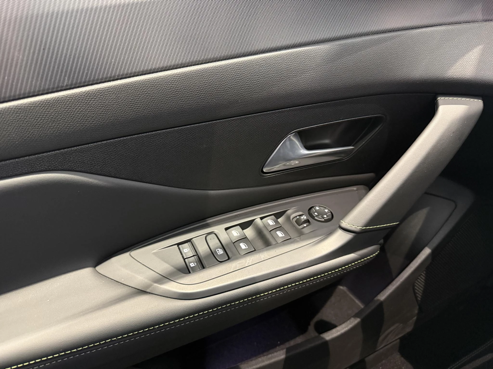 Peugeot 408 e-408 GT Avantage 58 kWh