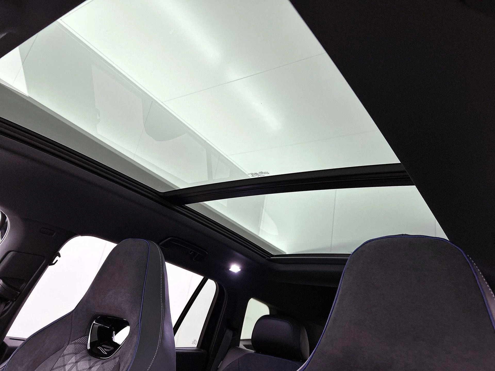 Volkswagen Tayron 1.5 eHybrid R-Line Edition