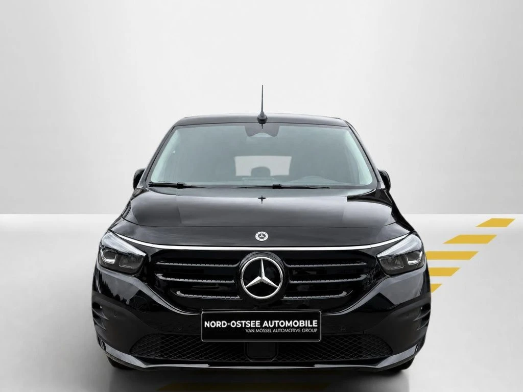 Mercedes-Benz-EQT 200-image-4