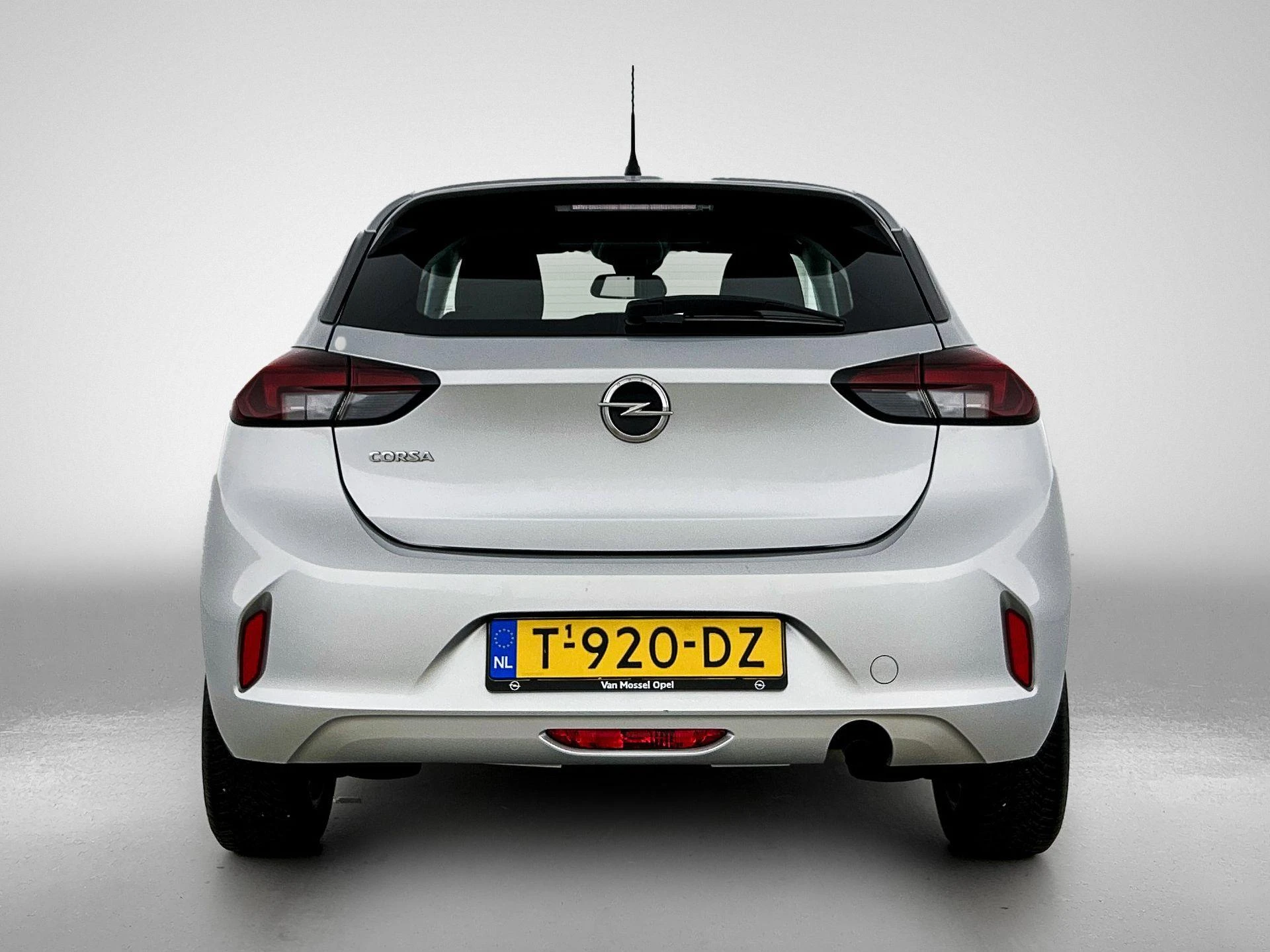 Opel-Corsa-image-2