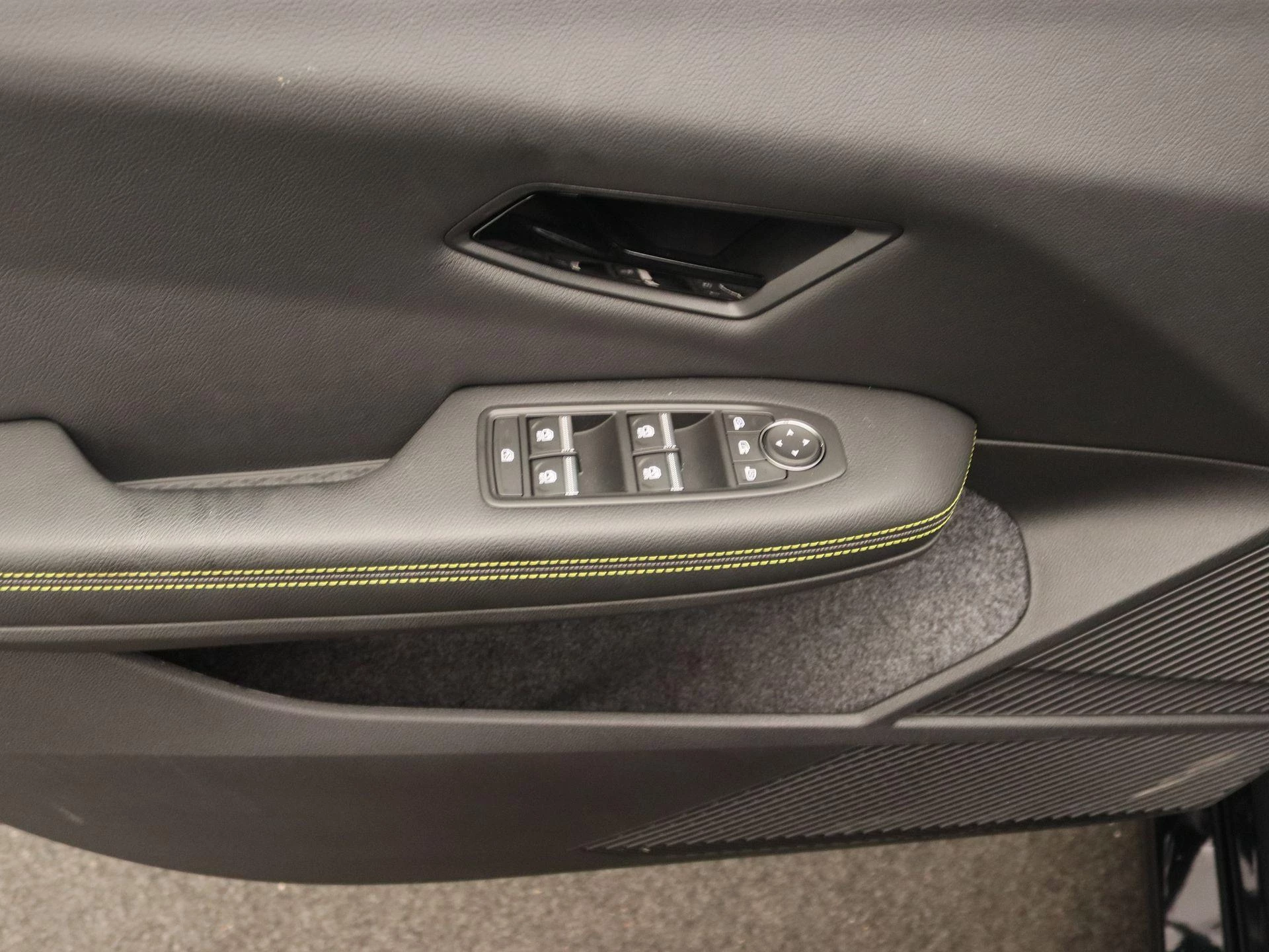 Renault-Megane E-Tech-image-20