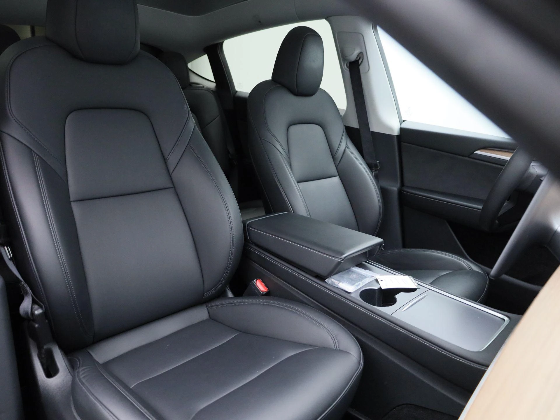 Tesla-Model Y-image-34