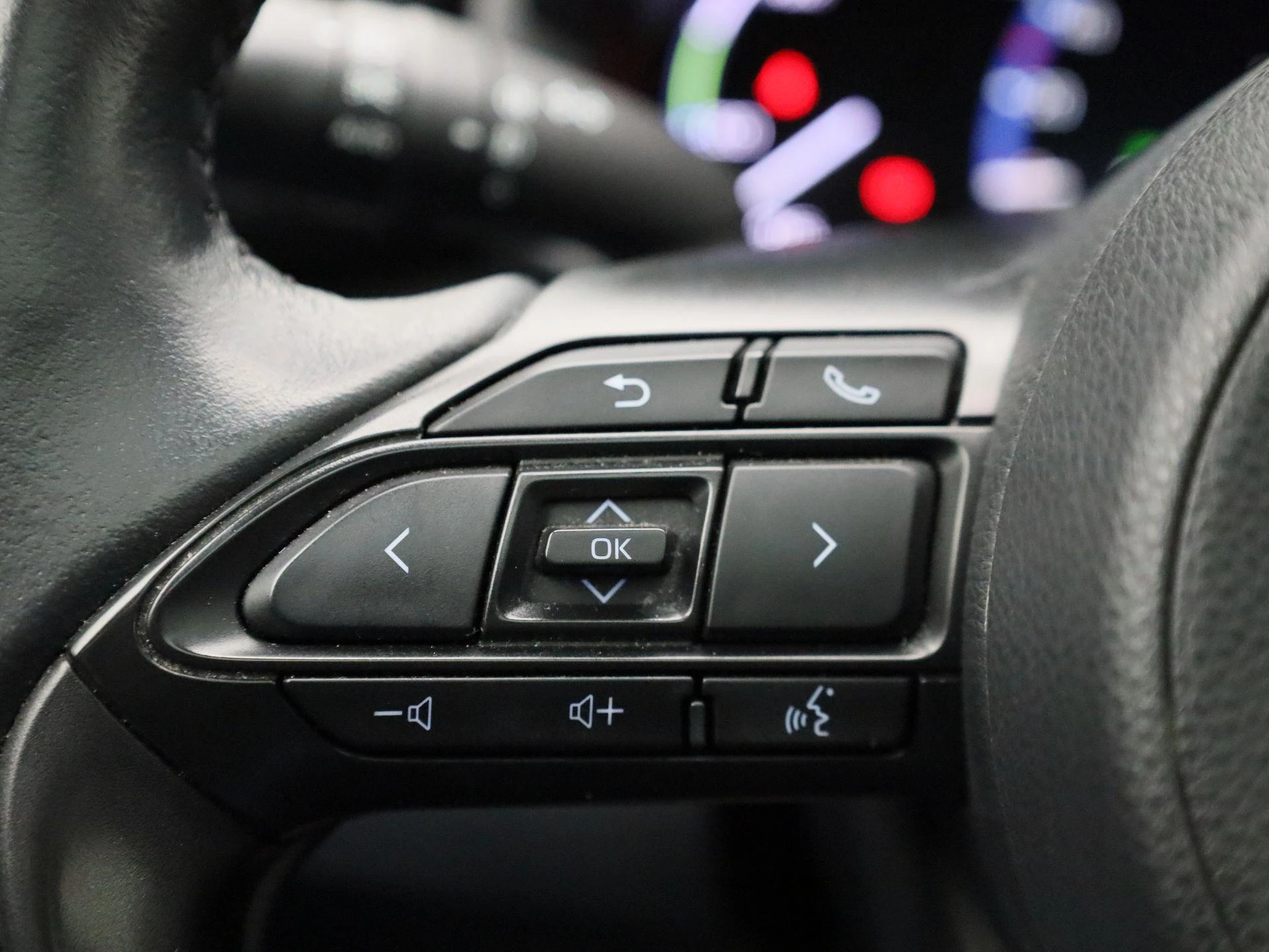 Toyota-Yaris Cross-image-19