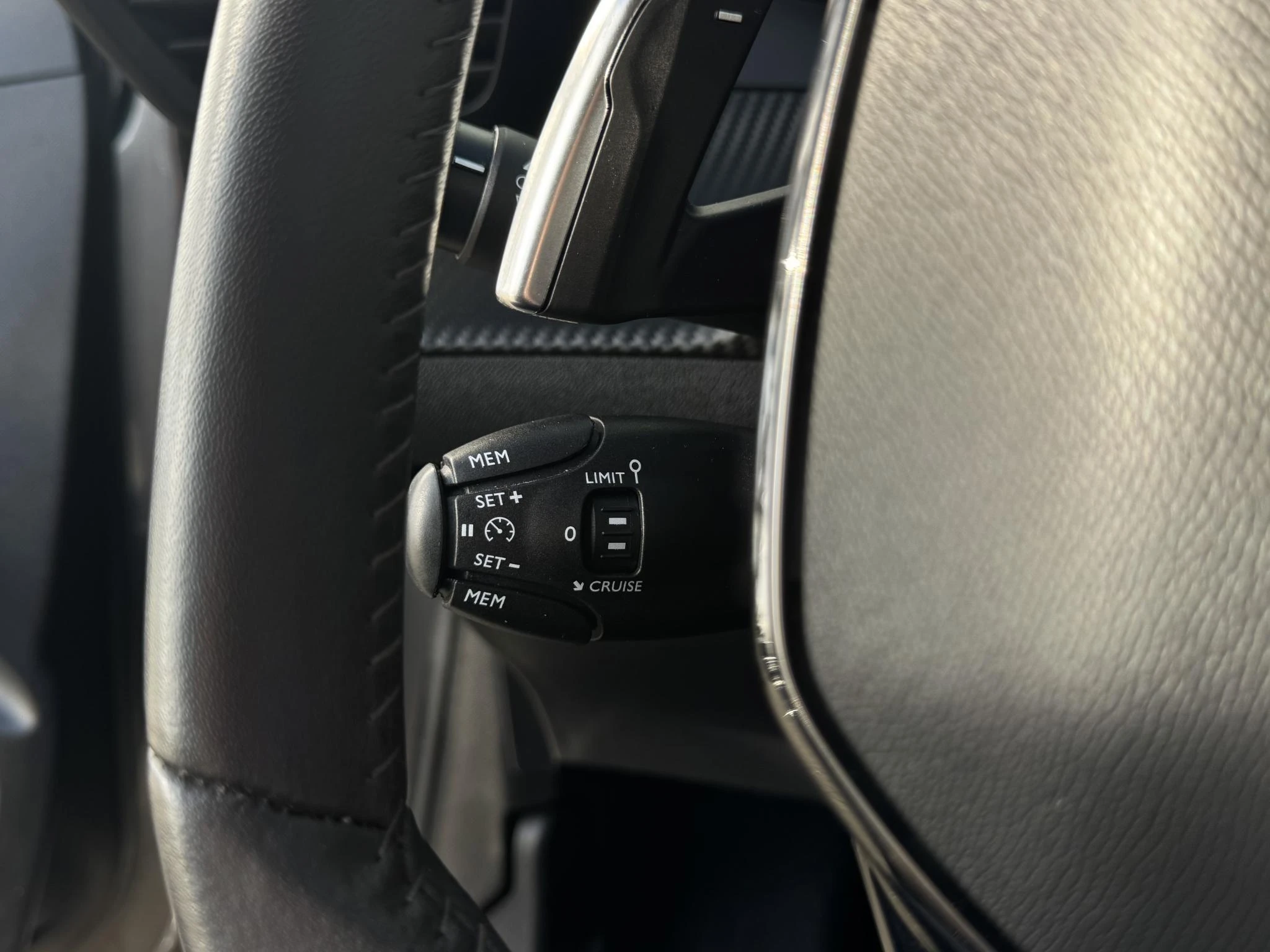 Peugeot-208-image-14