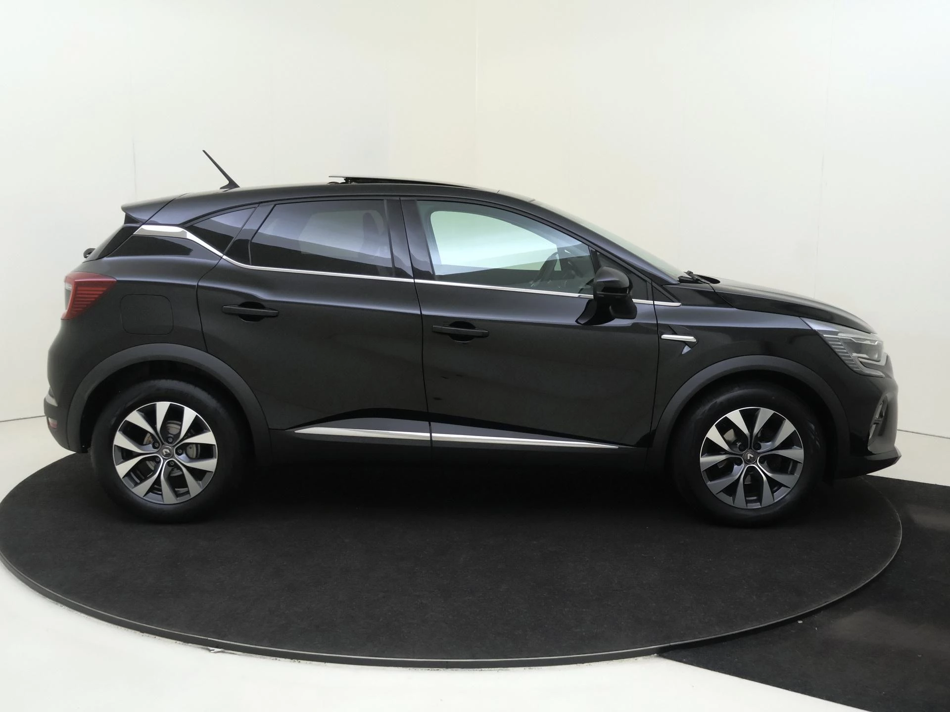 Renault-Captur-image-5