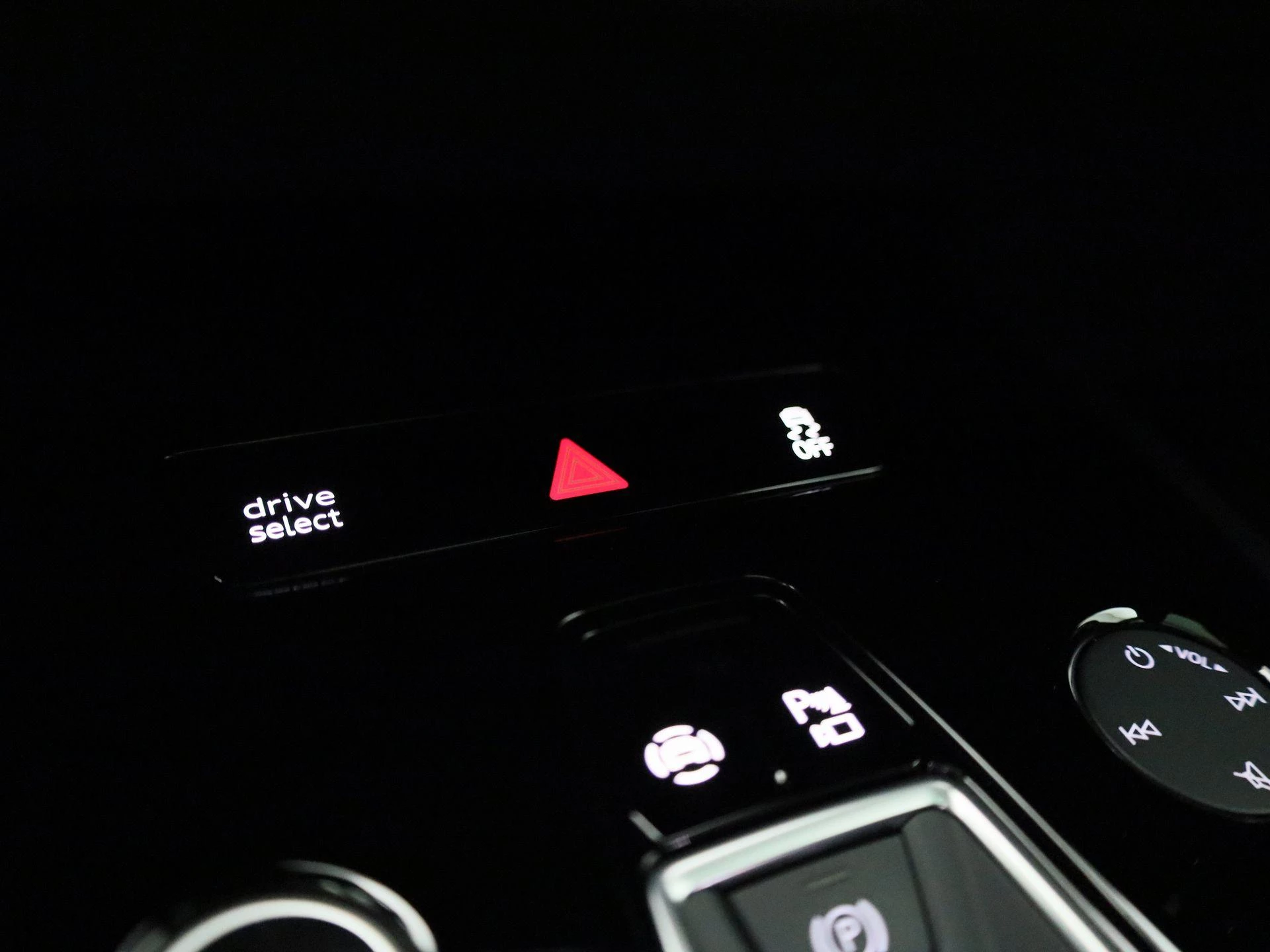 Audi-Q4 e-tron-image-27