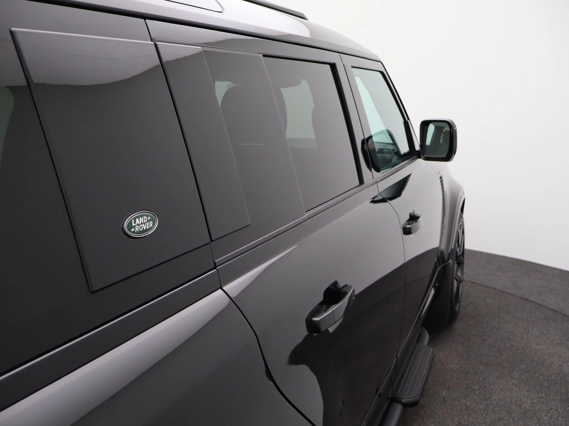 Land Rover-Defender-image-51
