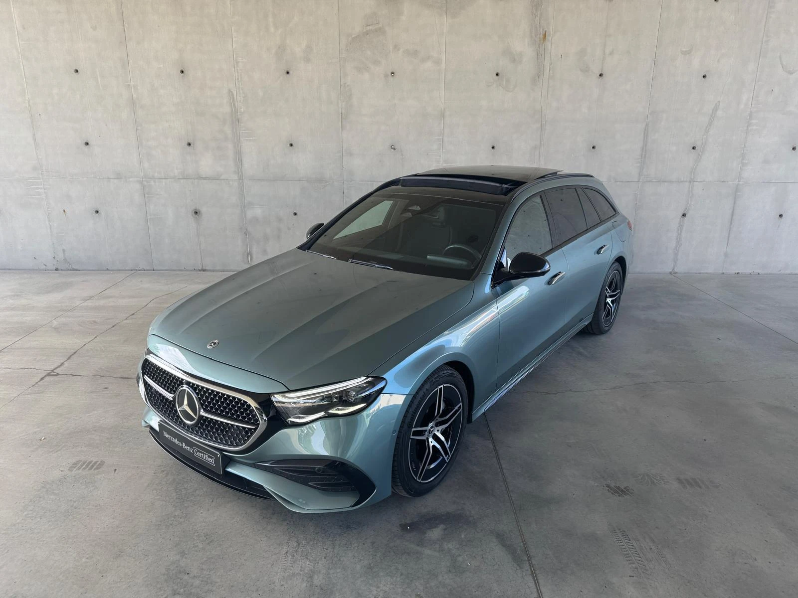 Mercedes-Benz-E-Klasse-image-1