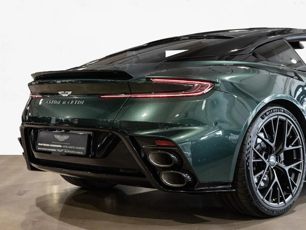 Aston Martin-DB12-image-9