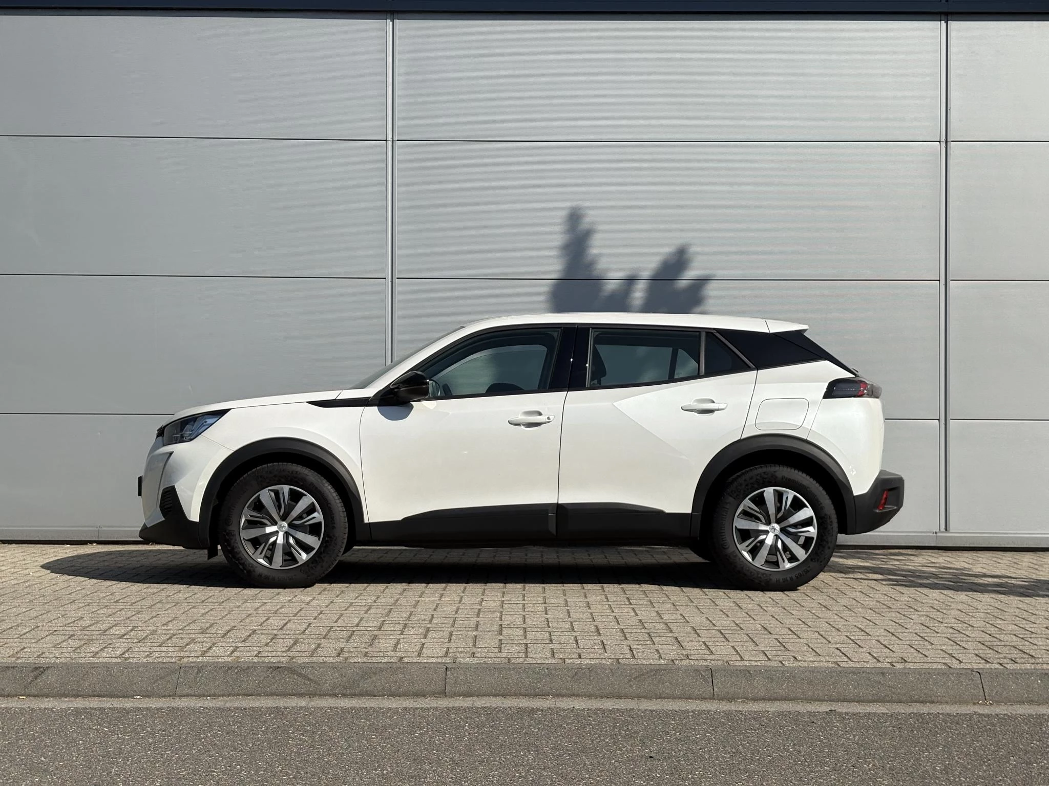 Peugeot-2008-image-2