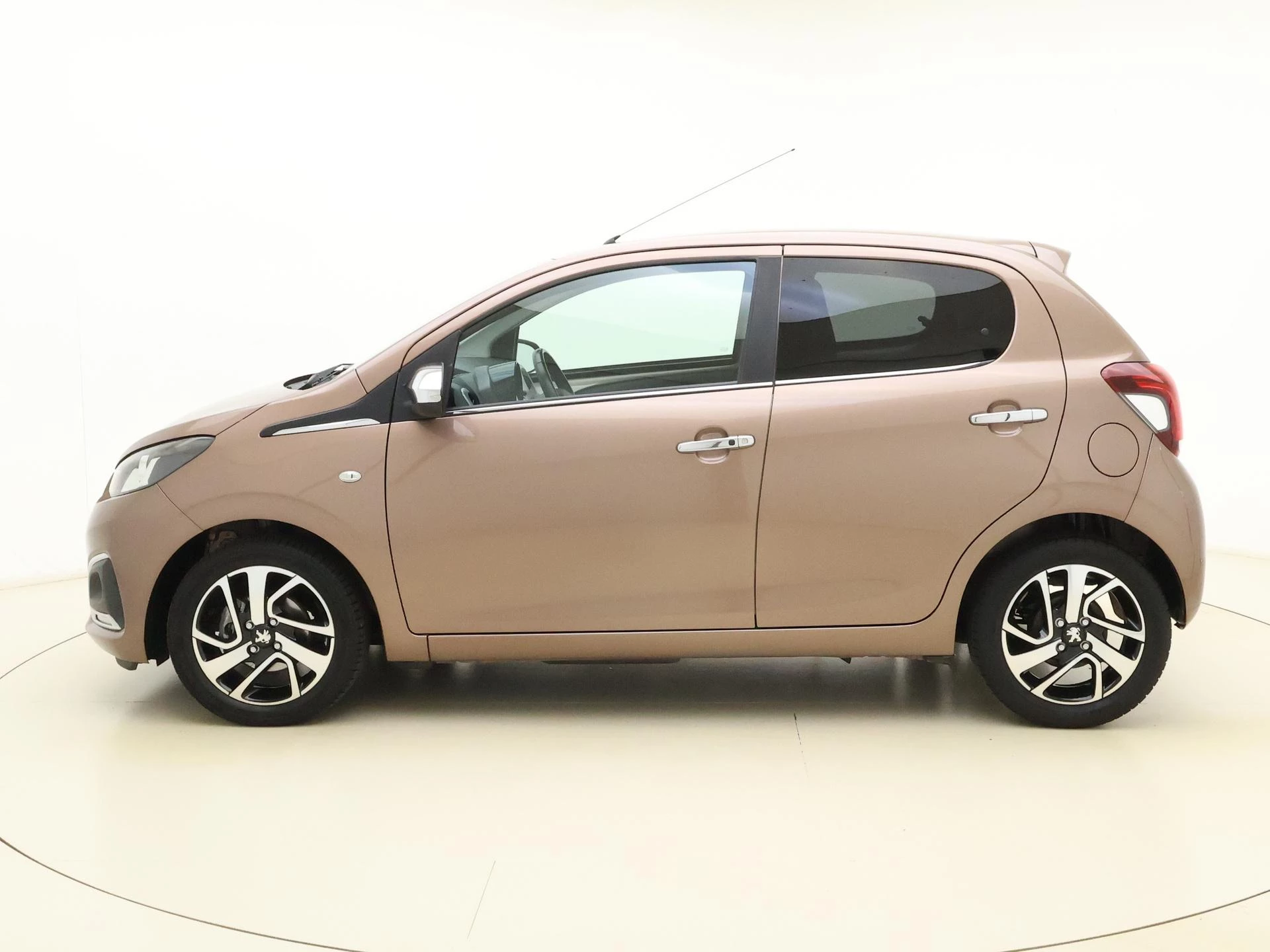 Peugeot-108-image-1