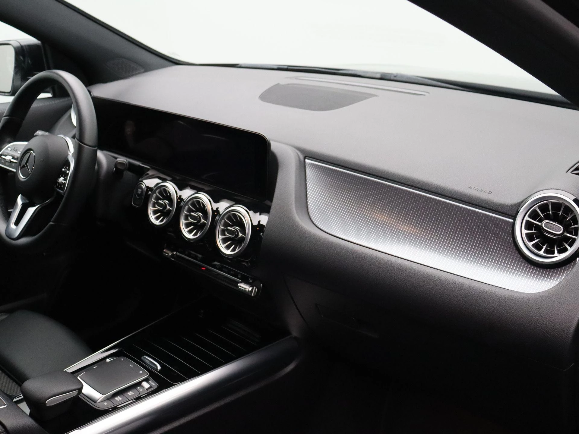 Mercedes-Benz EQA 250 Business Line